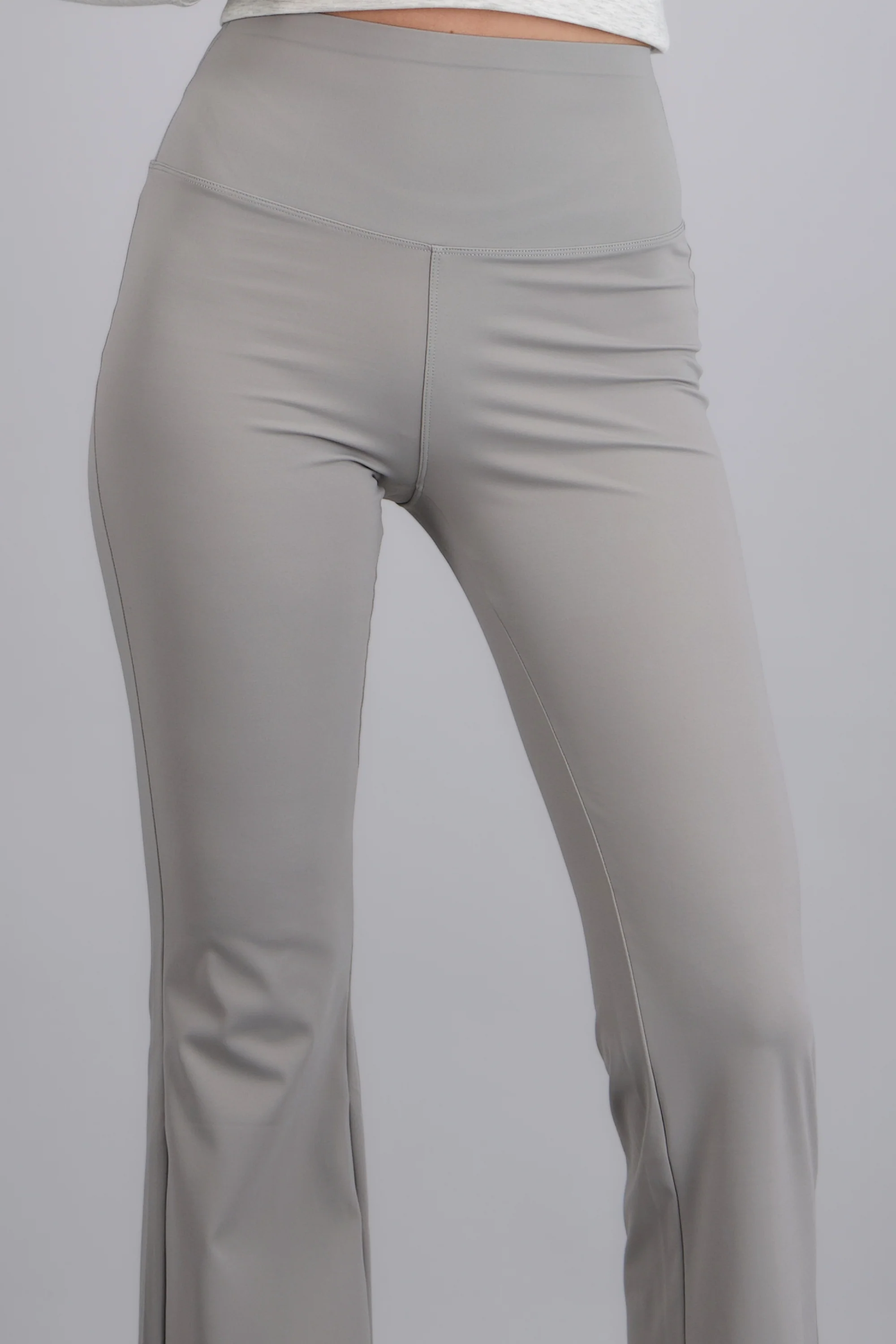 Leggings flare lisos - Image 5