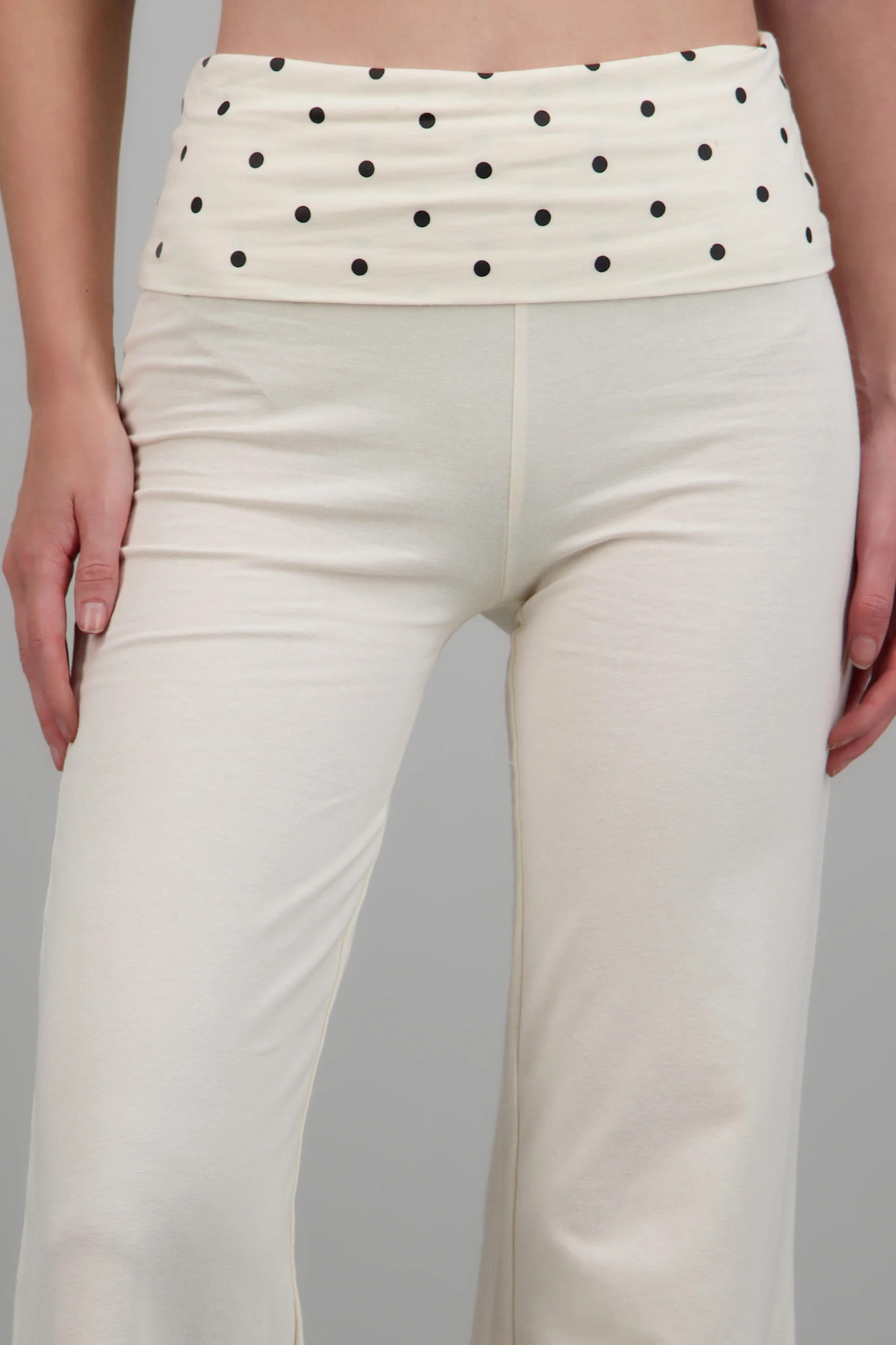 Leggings tacto suave detalle polka dots - Image 5