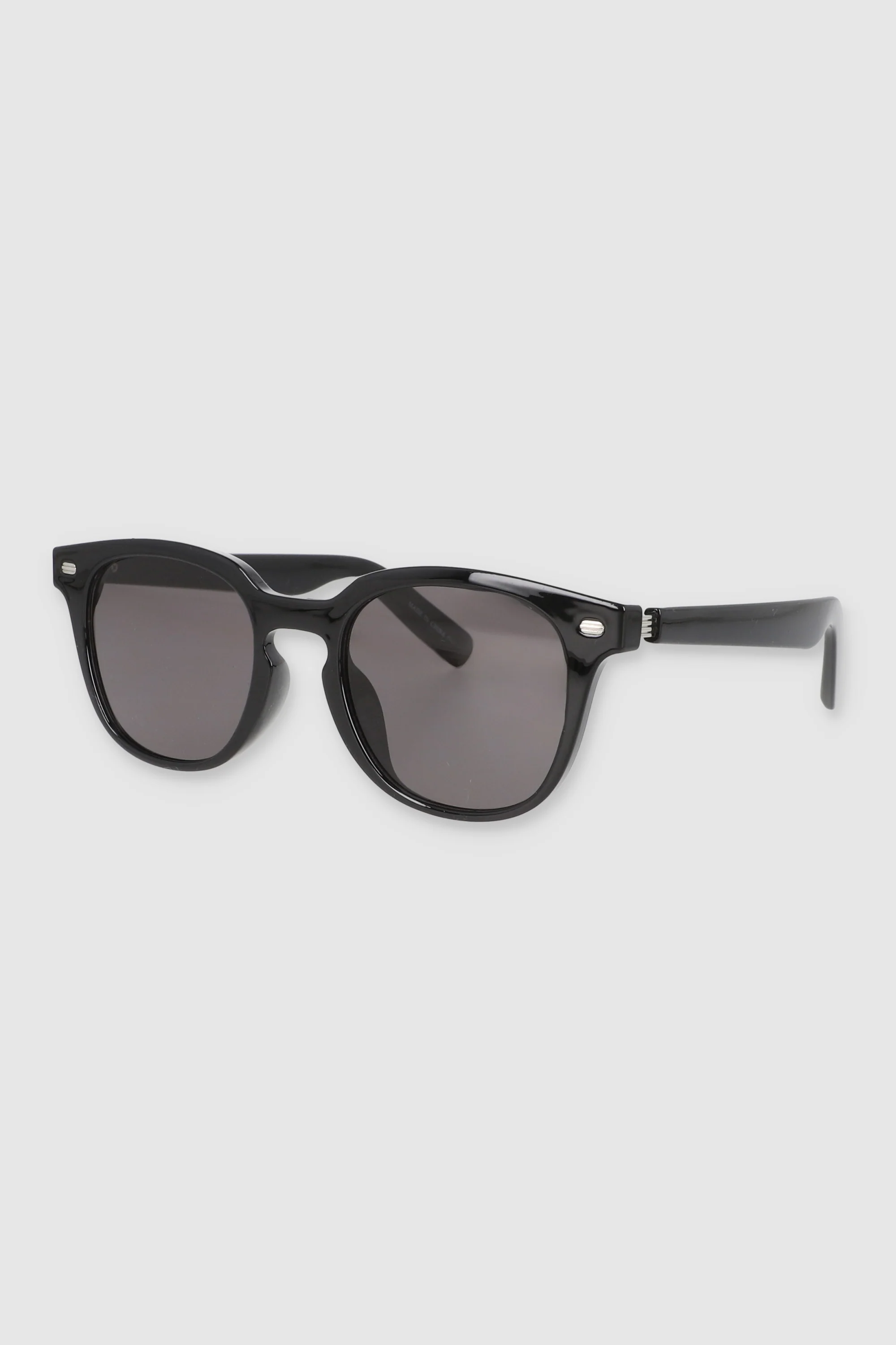 Lente wayfarer pasta delgada detalle metalico - Image 2