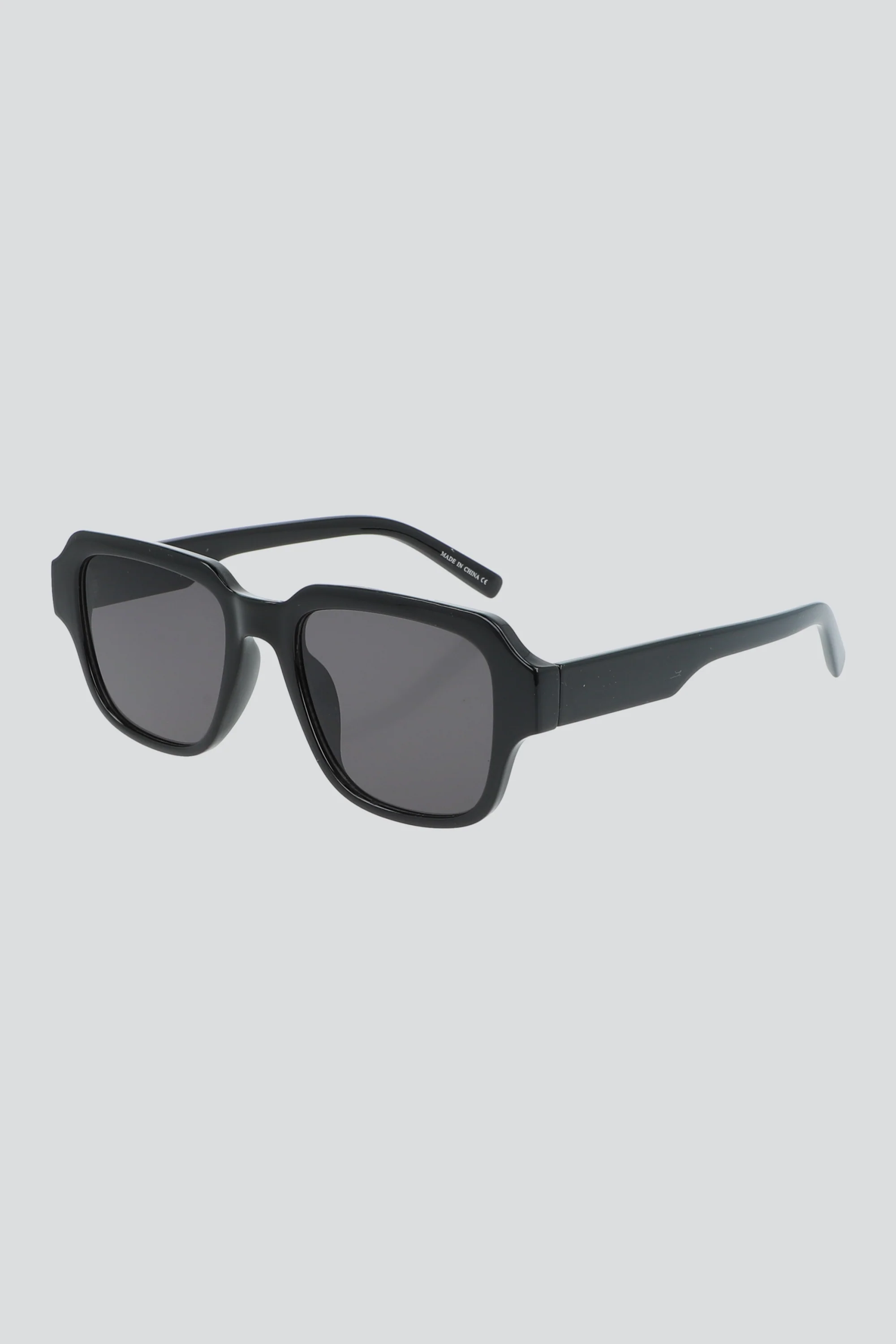 Lentes cuadrados pata asimetrica - Image 2