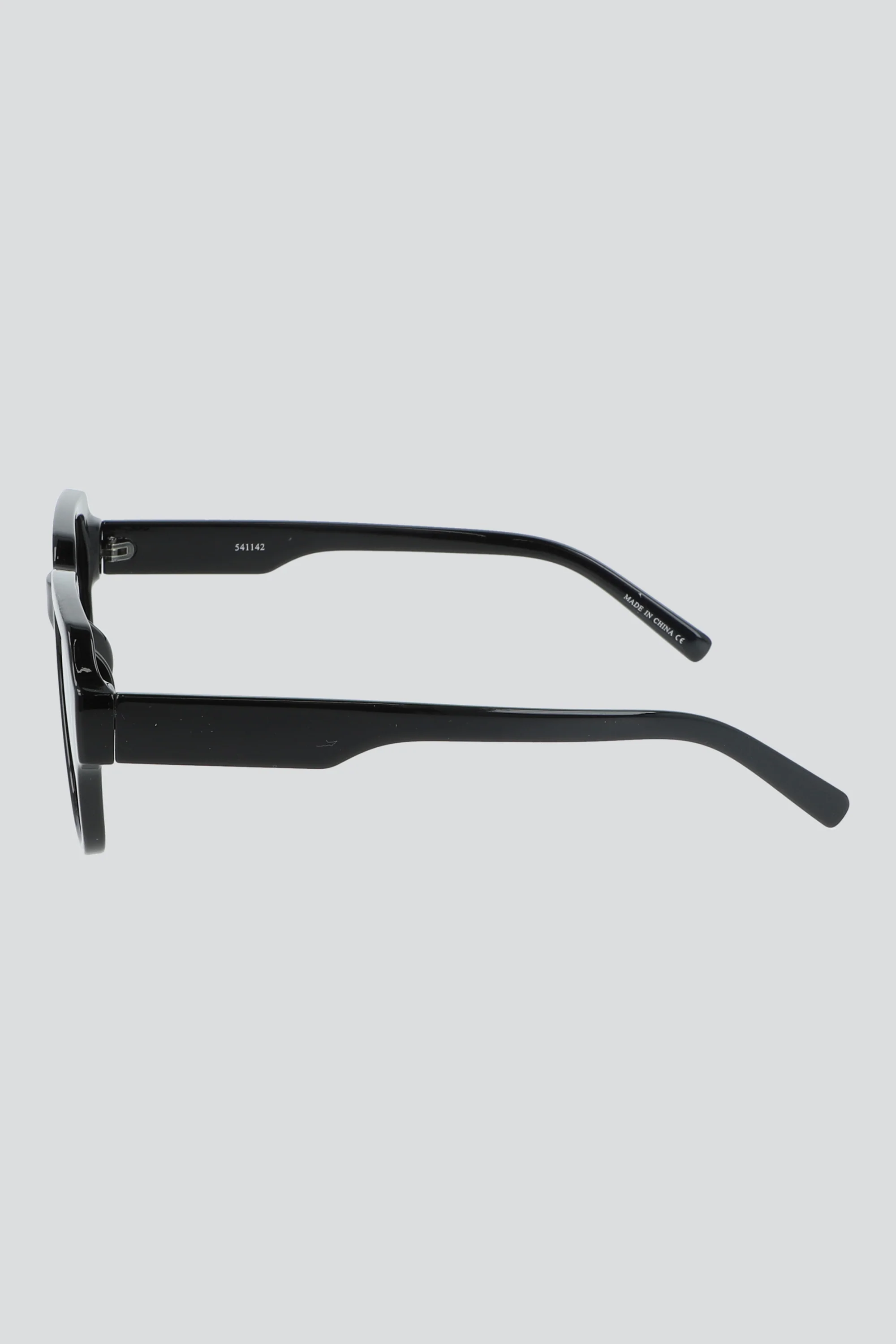 Lentes cuadrados pata asimetrica - Image 3
