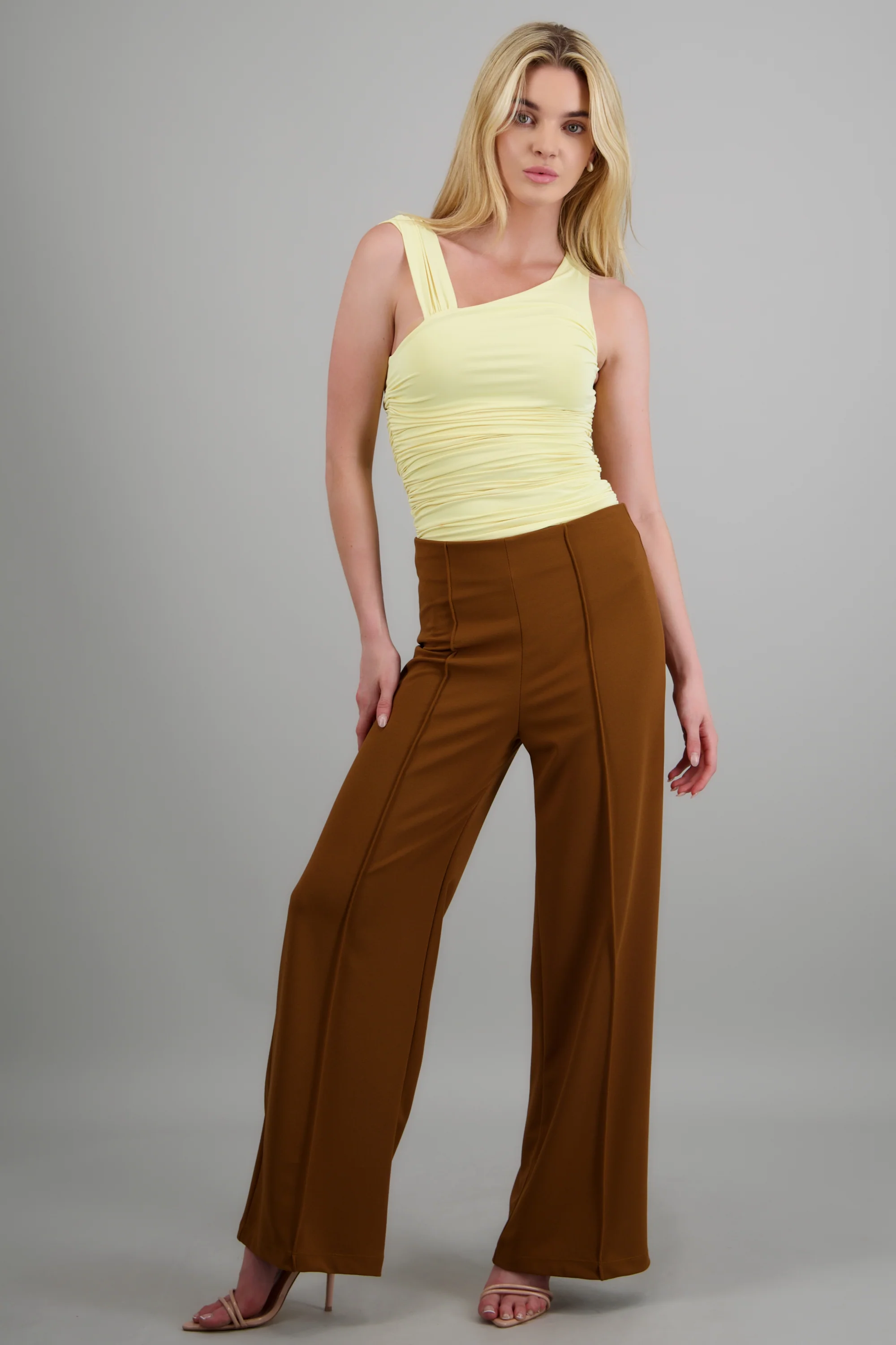 Pantalo amplio costura frontal - Image 3