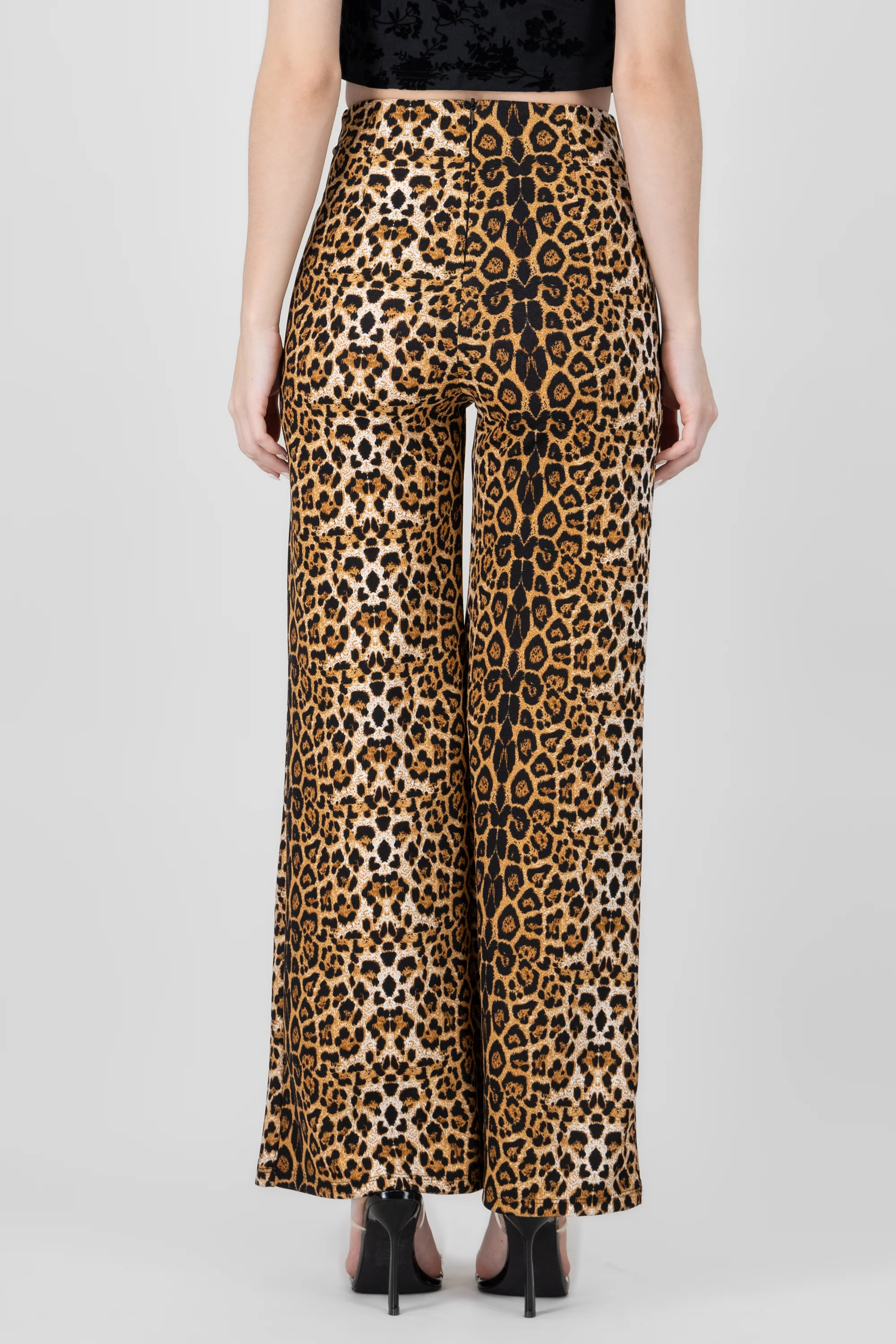 Pantalon amplio animal print - Image 4