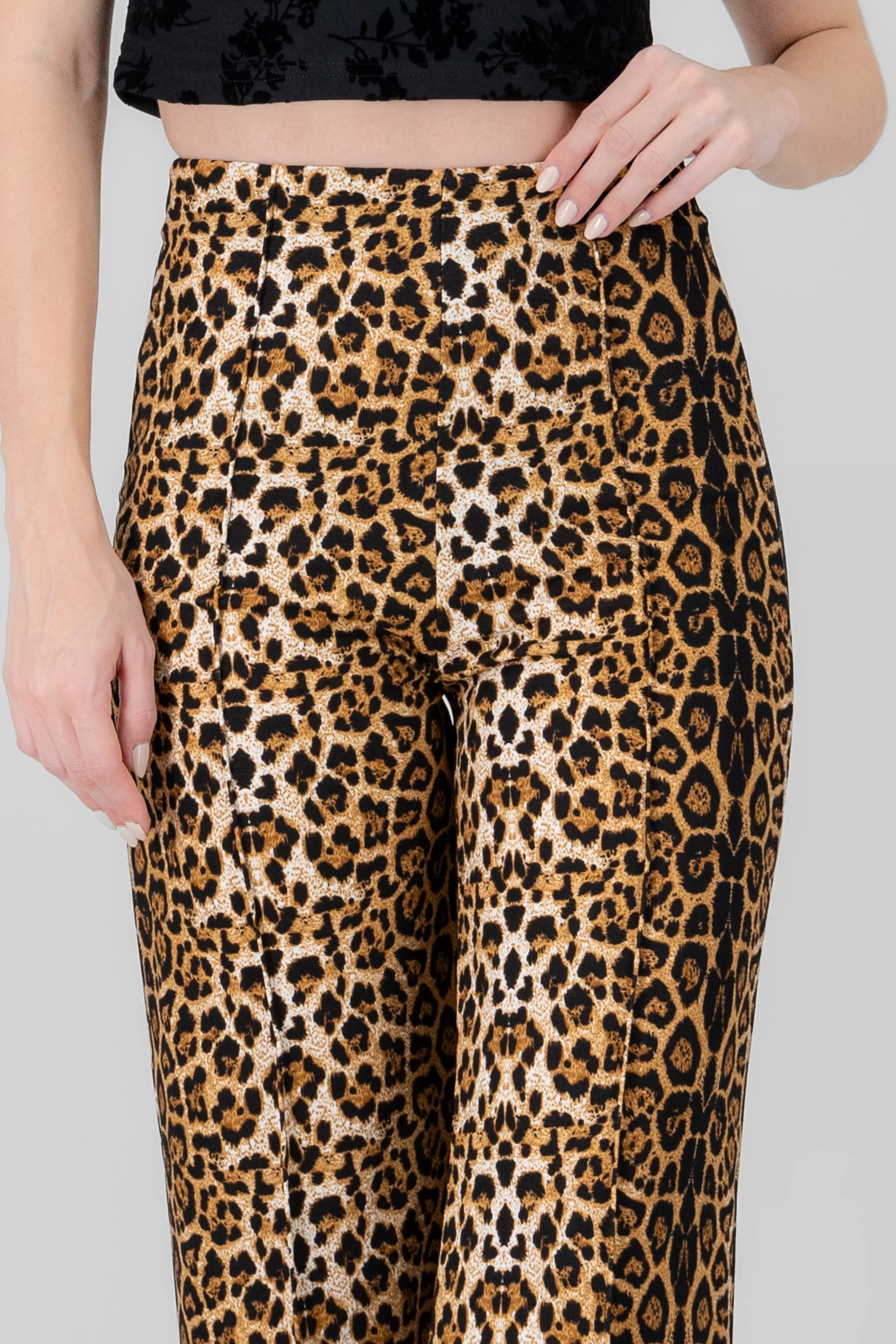 Pantalon amplio animal print - Image 5