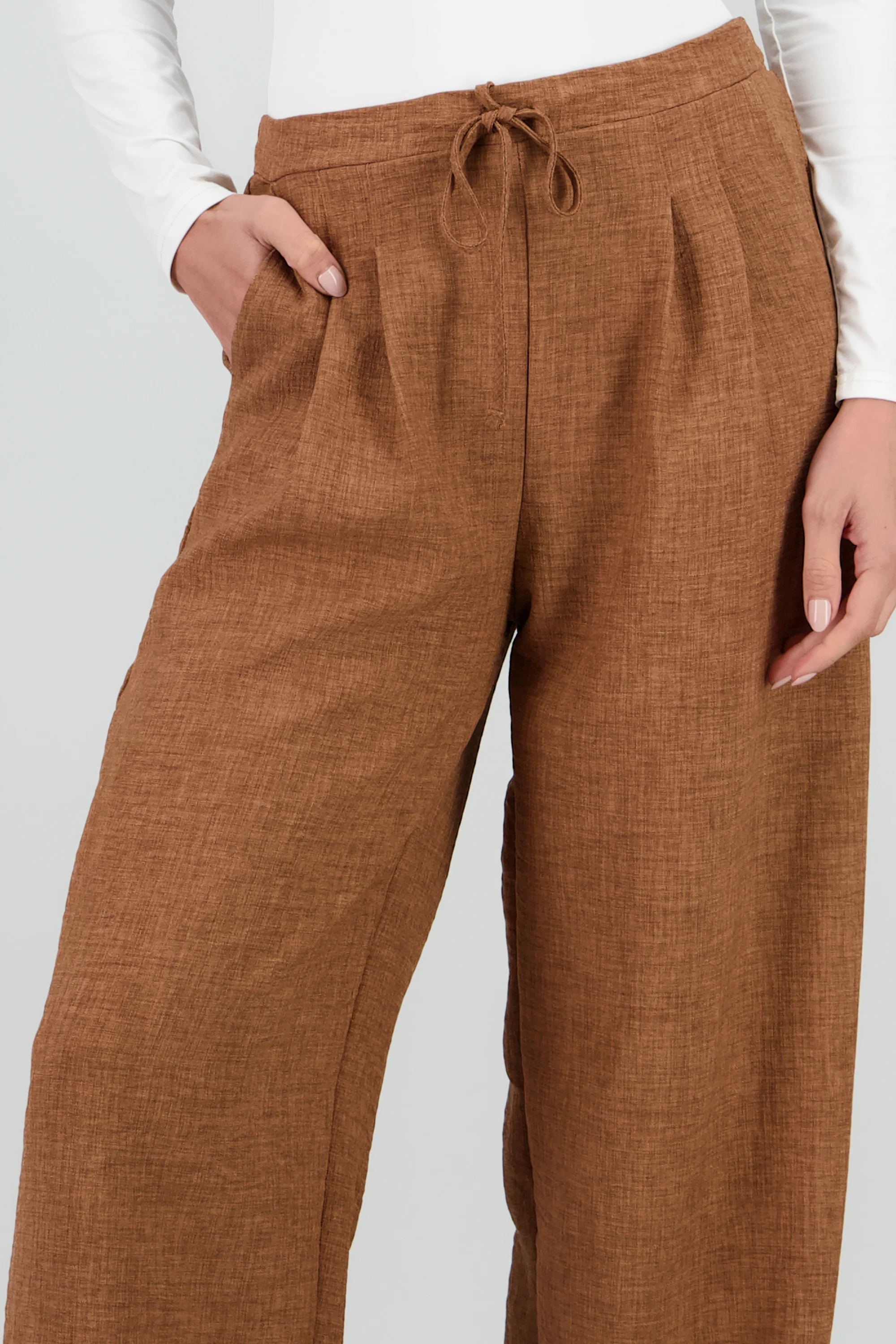 Pantalon amplio con bolsas det pinzas - Image 5