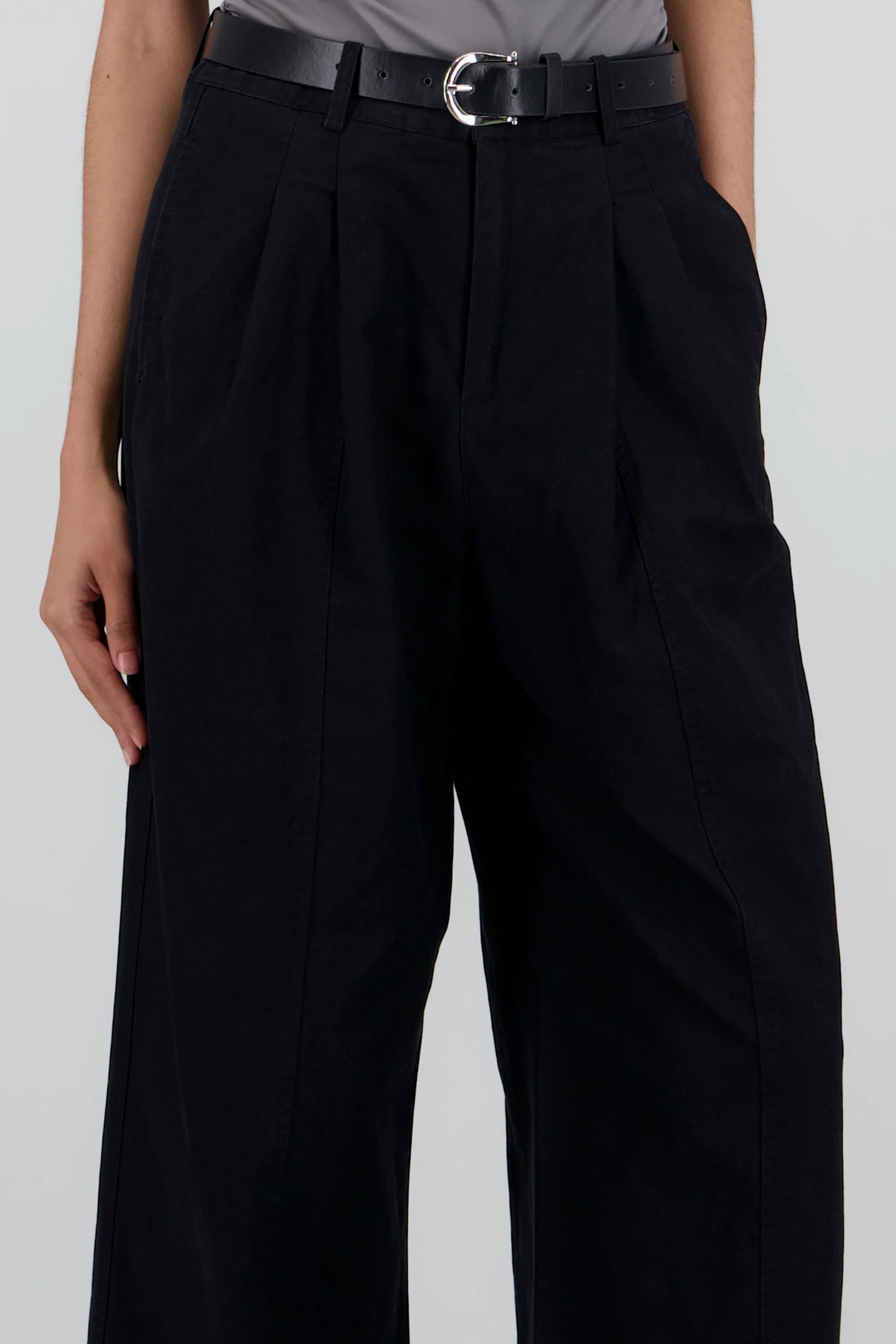 Pantalon amplio con cinturon - Image 5
