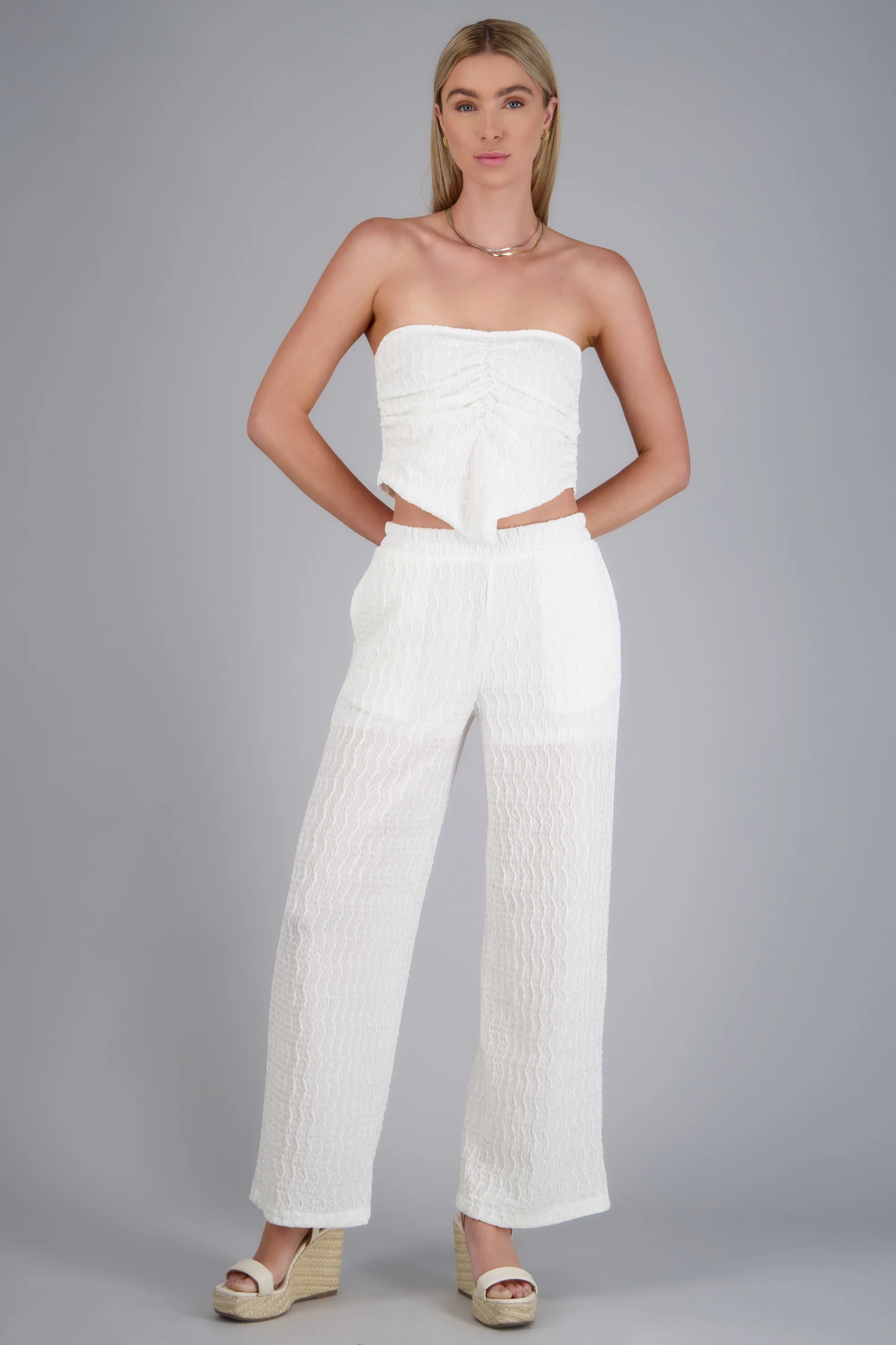 Pantalon amplio con elastico en pretina