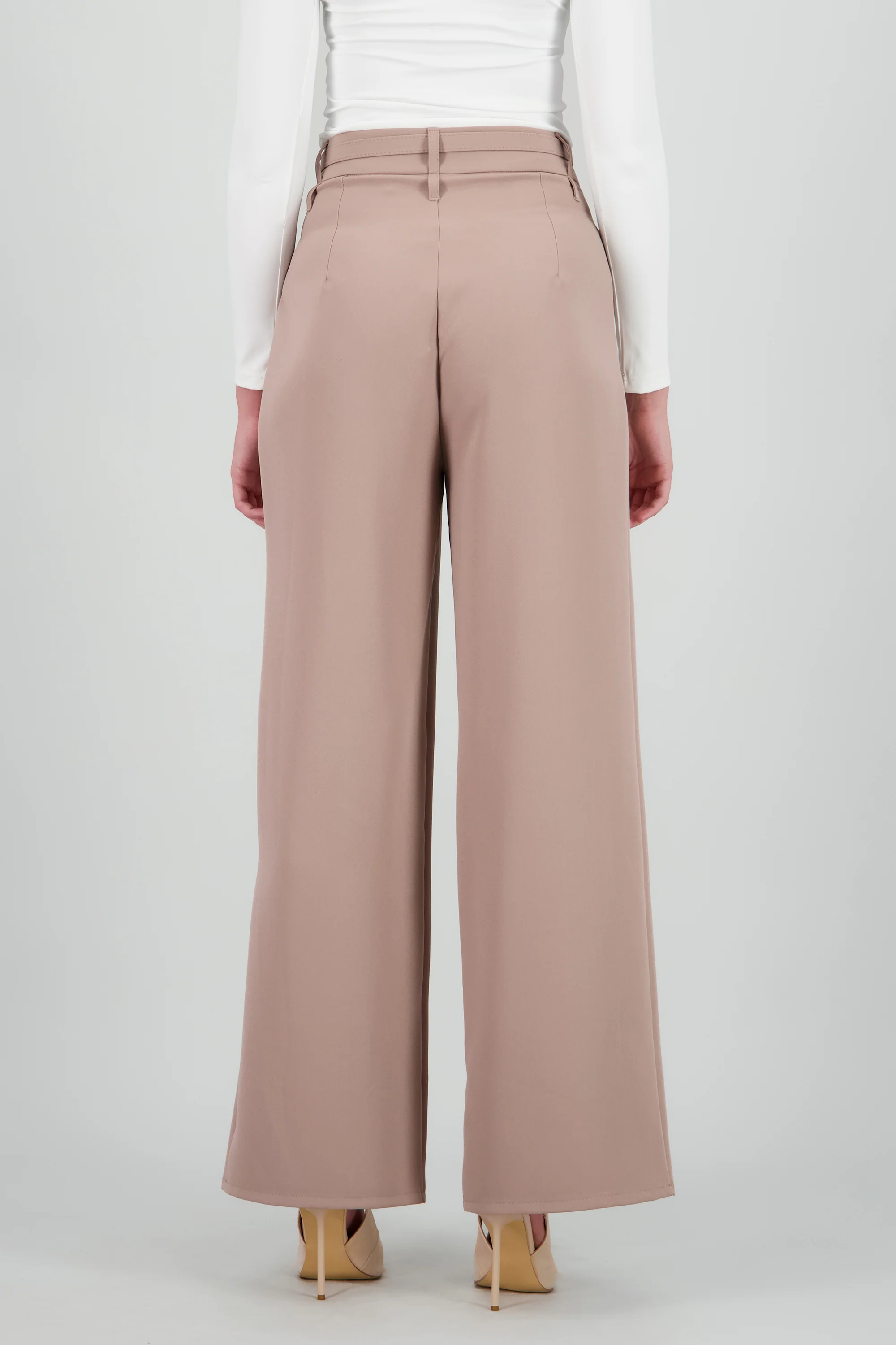 Pantalon amplio detalle cinturon - Image 4