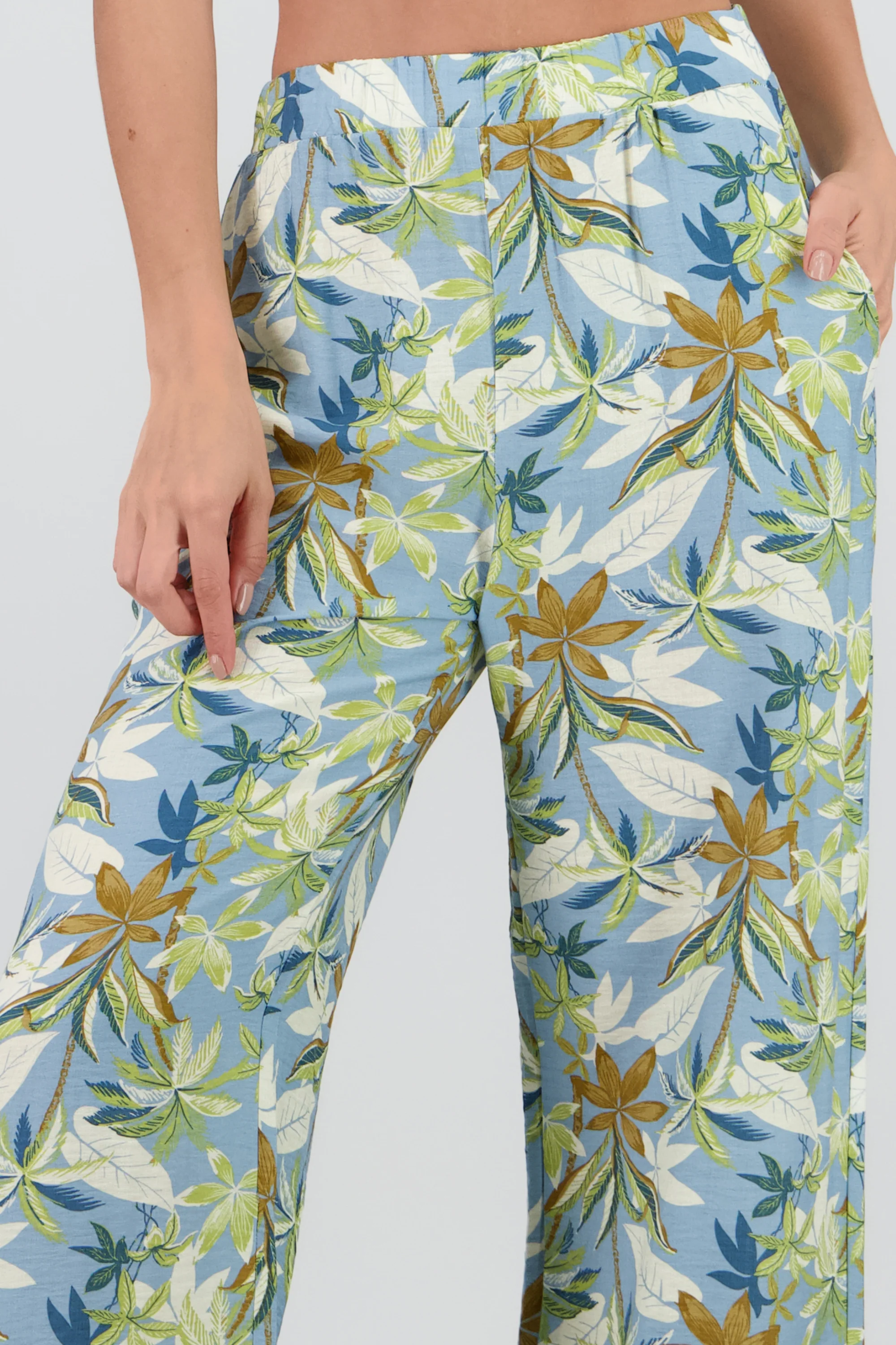 Pantalon amplio detalle resorte tropical - Image 5