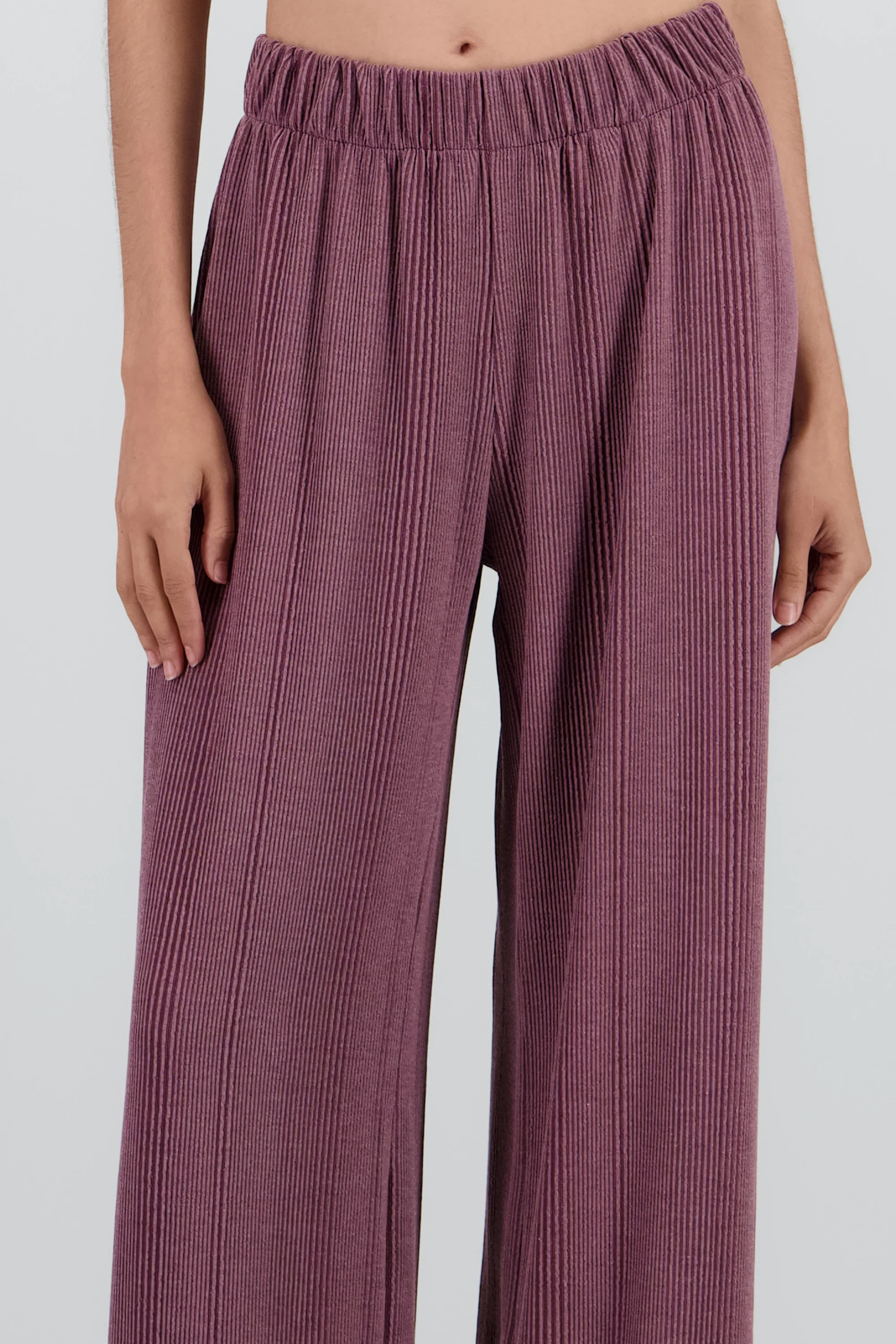 Pantalon amplio detalle textura - Image 5