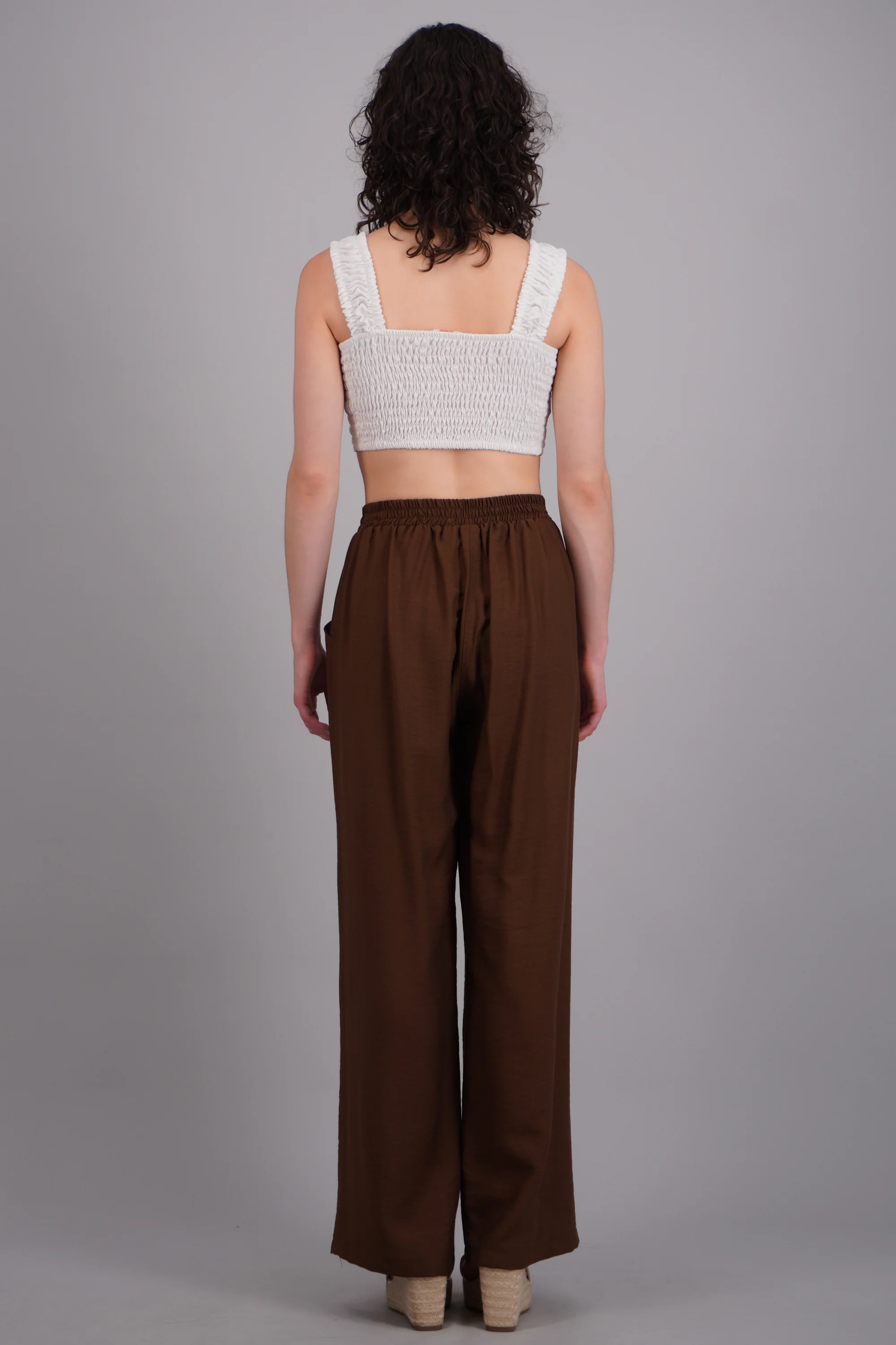 Pantalon amplio liso con resorte - Image 4