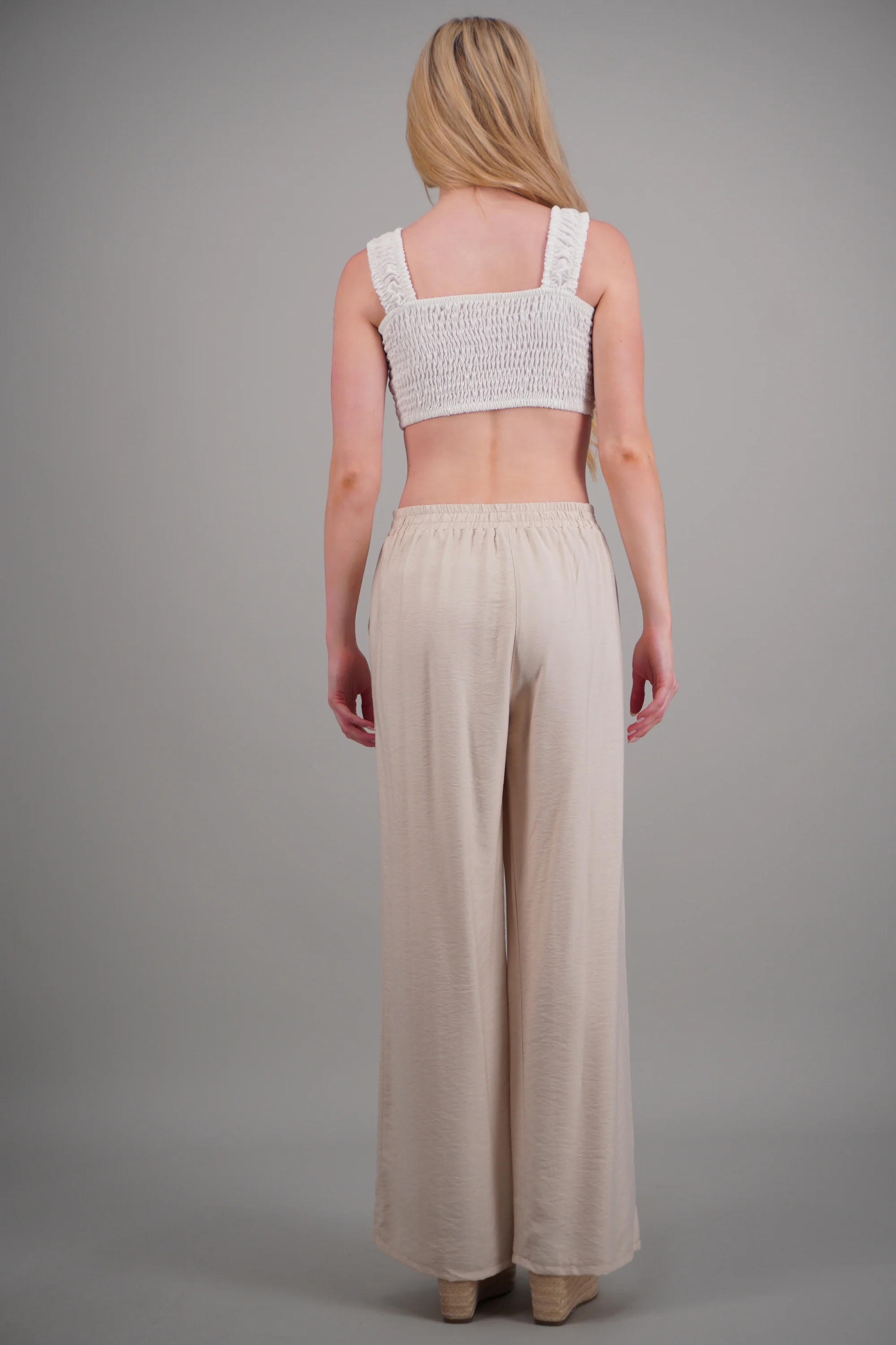 Pantalon amplio liso con resorte - Image 4