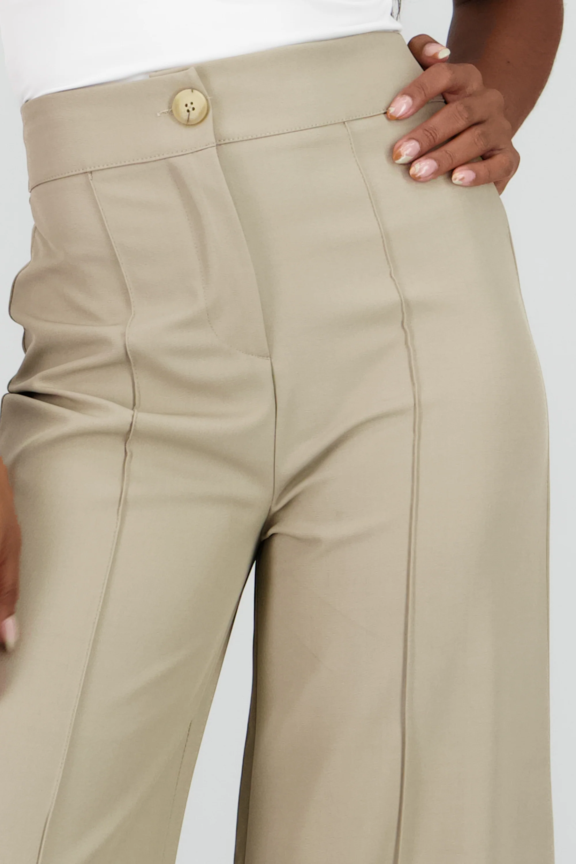 Pantalon amplio liso detalle costura - Image 5