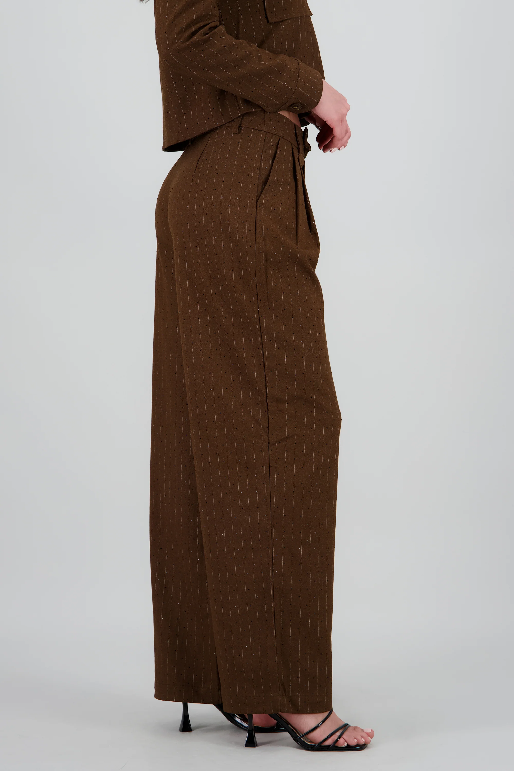 Pantalon amplio liso detalle tela - Image 3