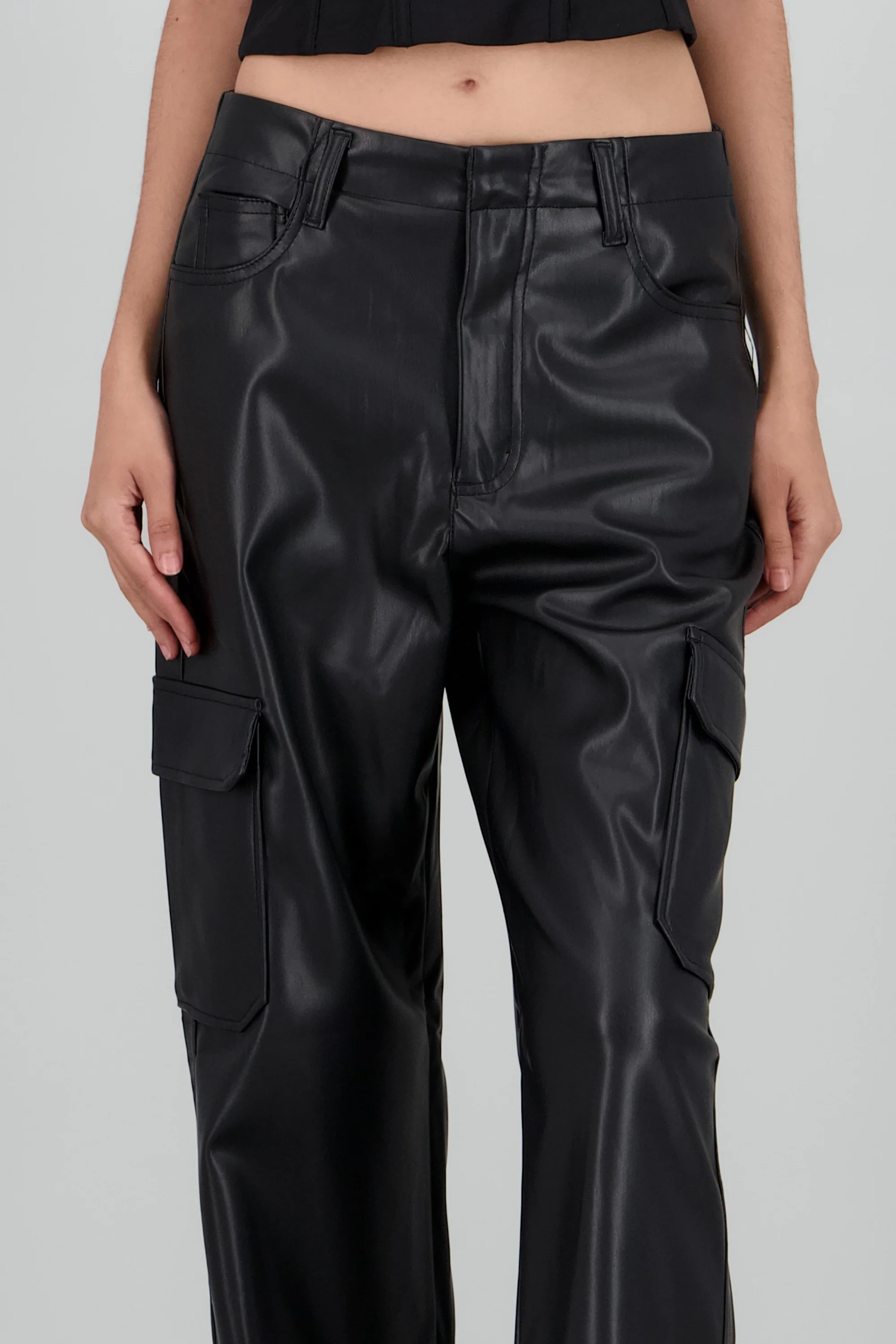 Pantalon cargo amplio pu - Image 5