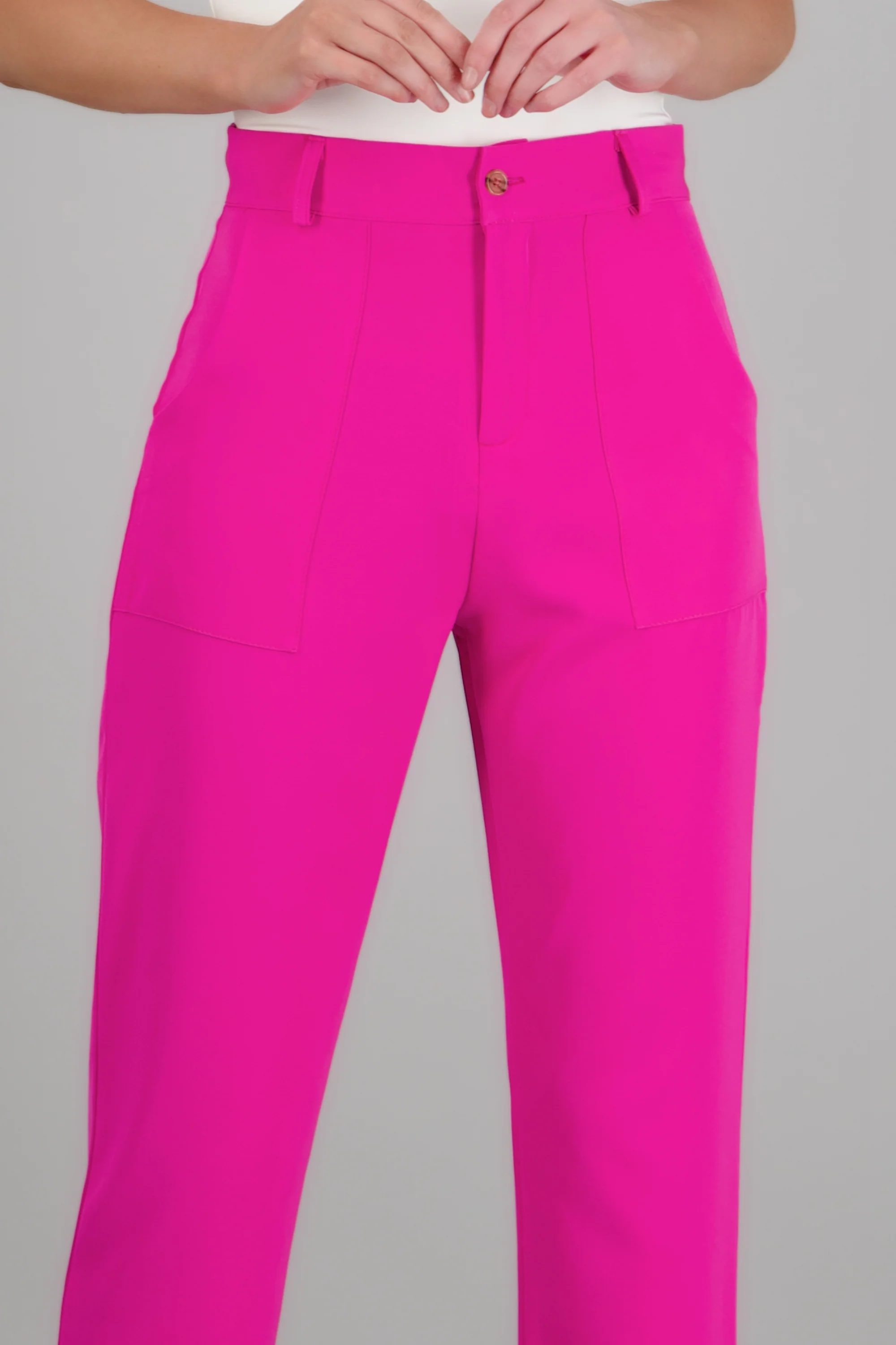 Pantalón Cintura Alta Capri Bolsas - Image 5