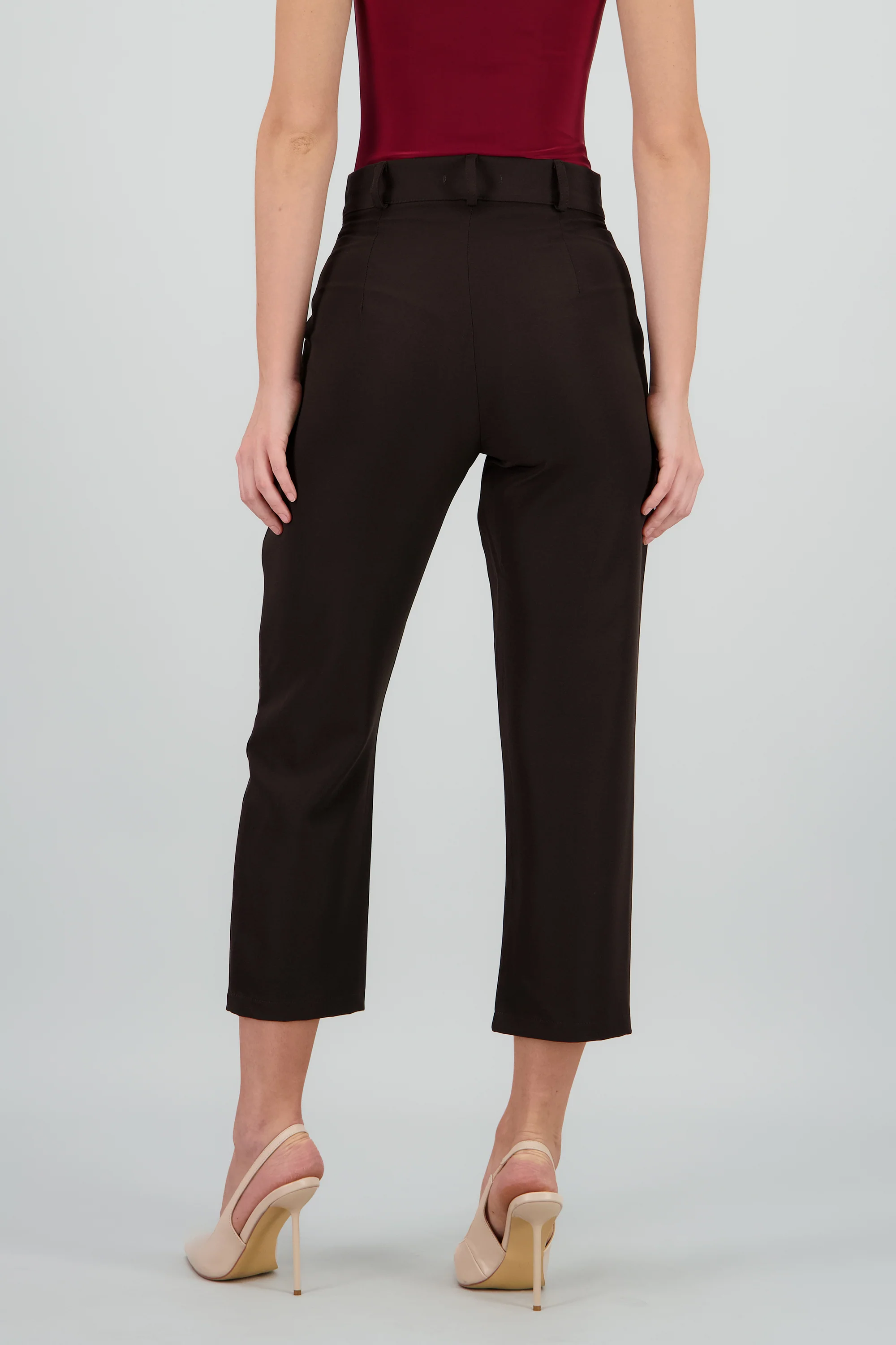 Pantalón Cintura Alta Capri Bolsas - Image 4