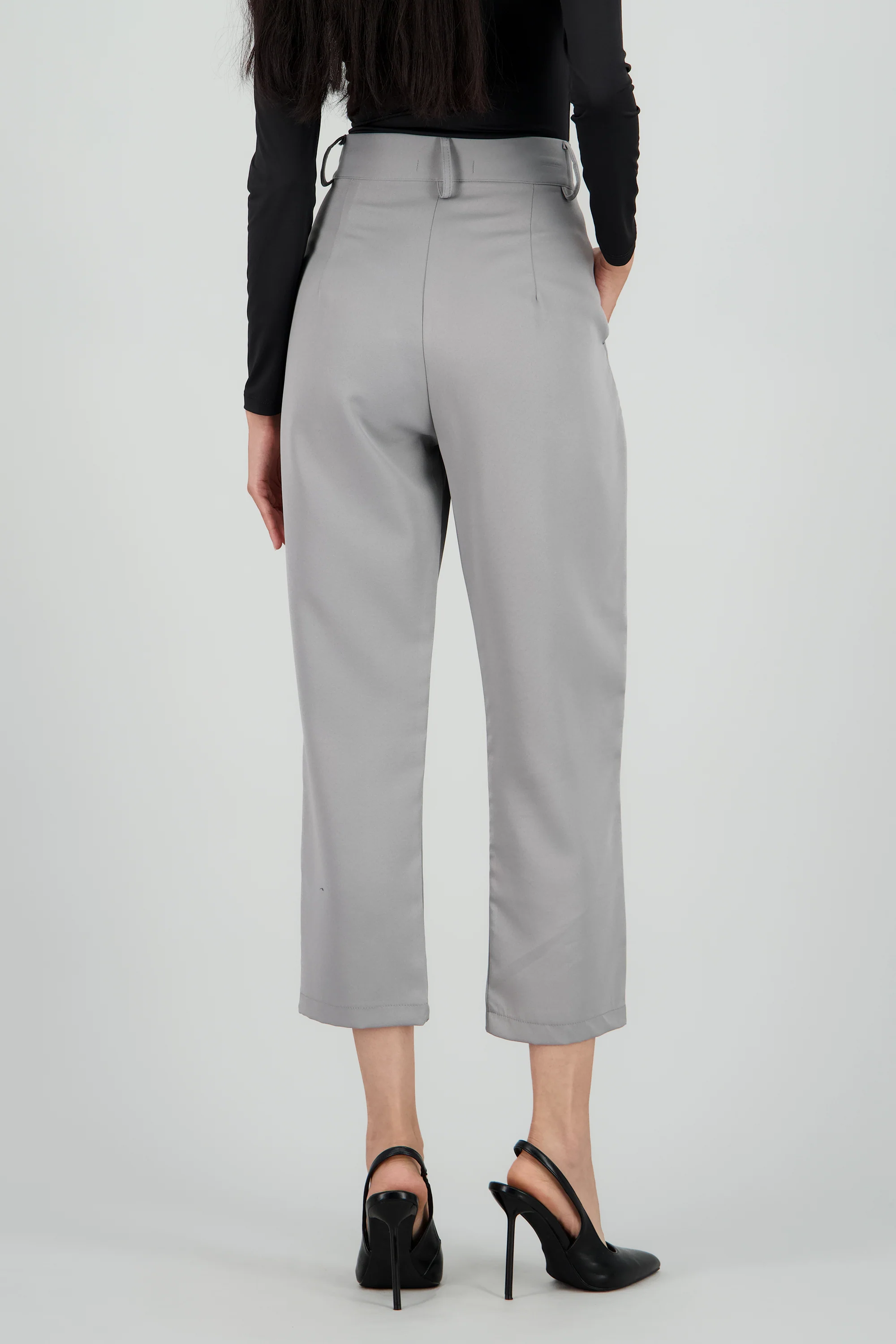 Pantalón Cintura Alta Capri Bolsas - Image 4