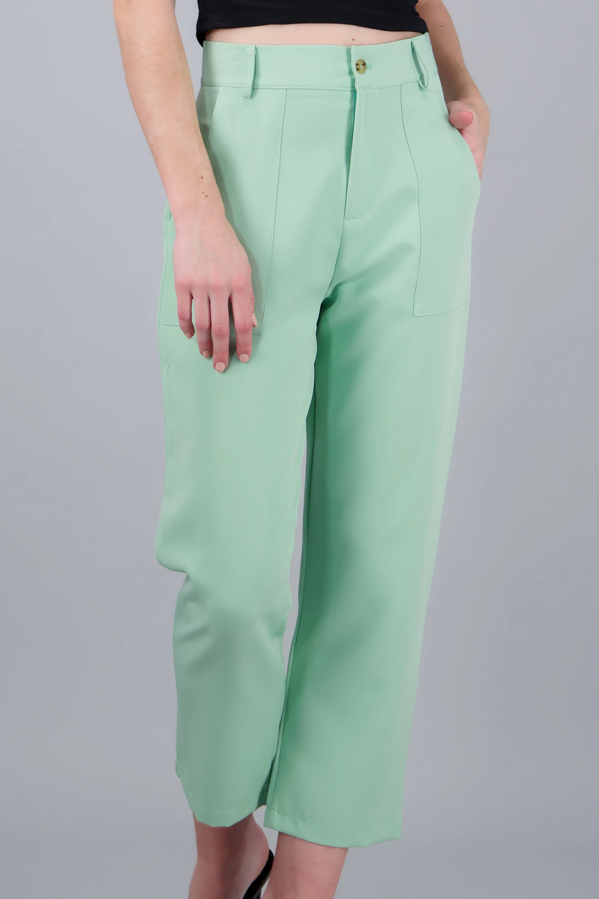 Pantalón Cintura Alta Capri Bolsas - Image 5