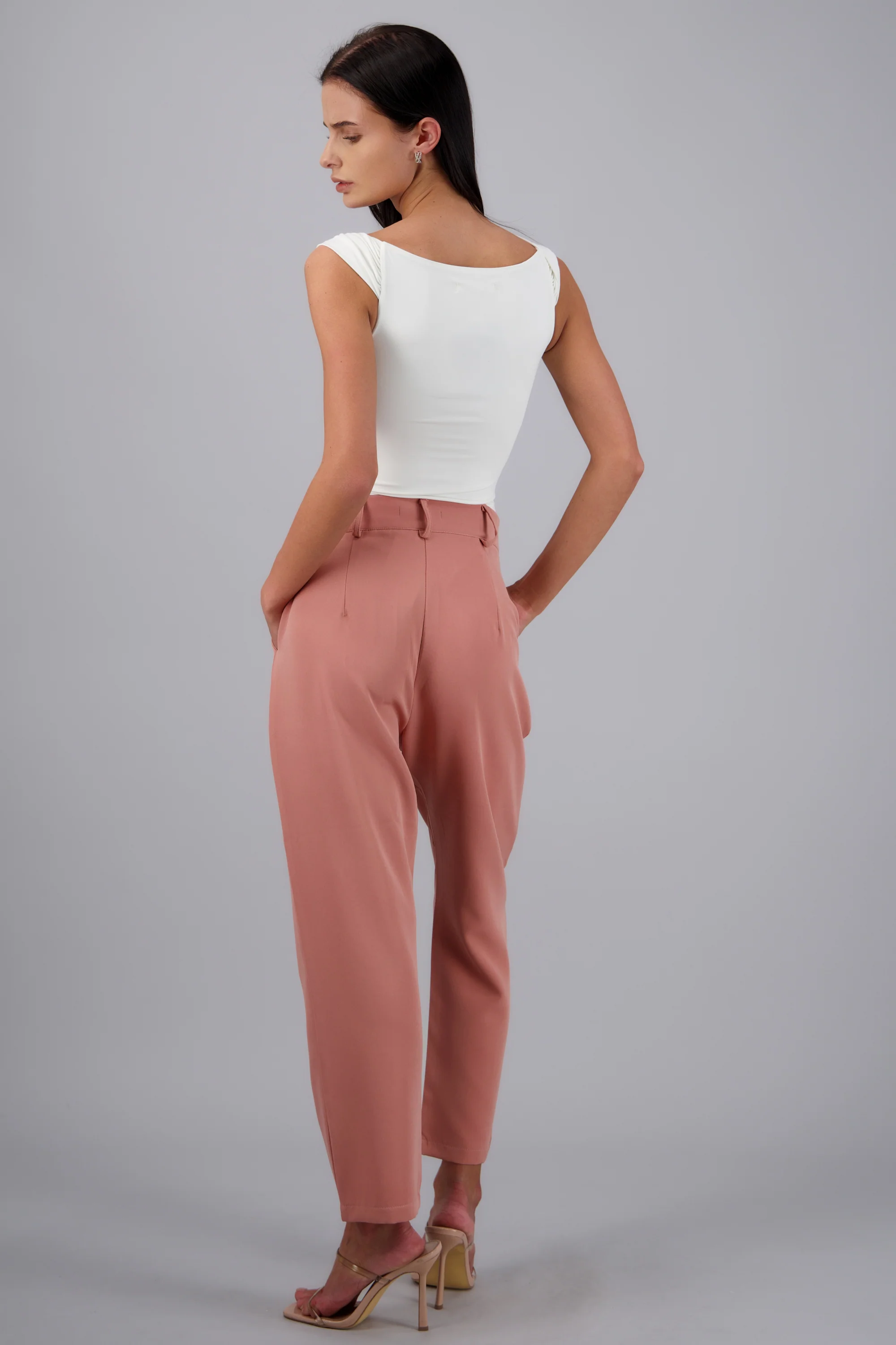Pantalón Cintura Alta Capri Bolsas - Image 4