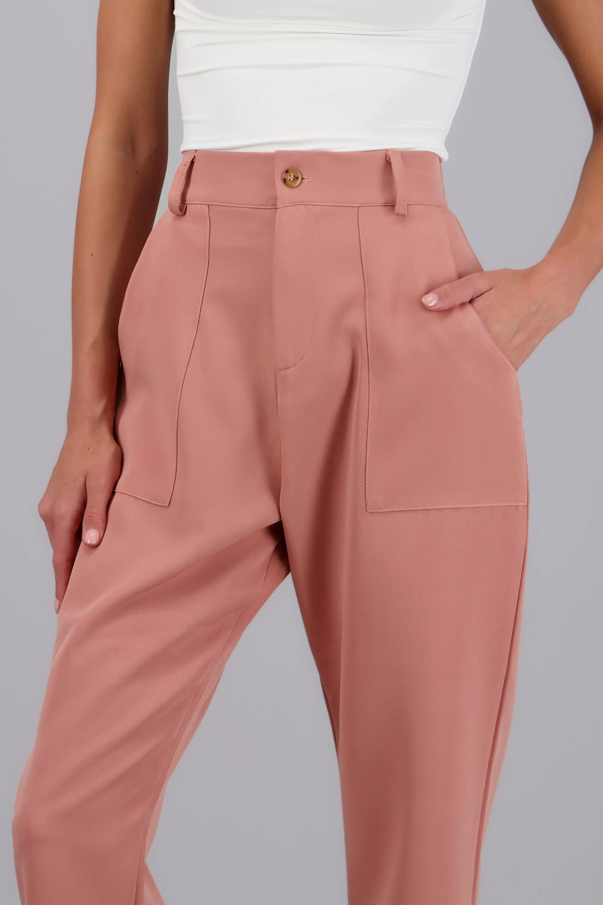 Pantalón Cintura Alta Capri Bolsas - Image 5