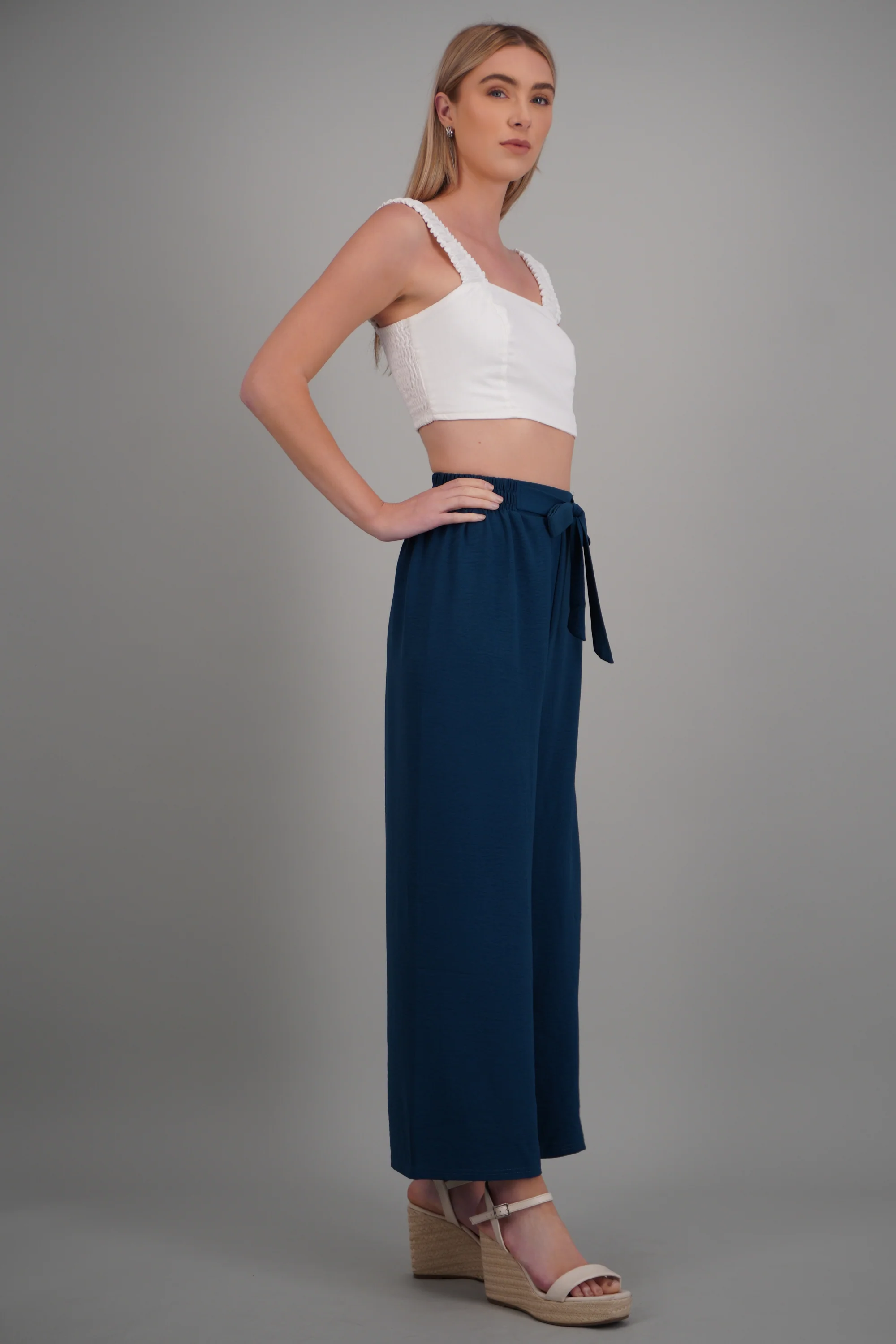 Pantalón con amarre frontal - Image 2