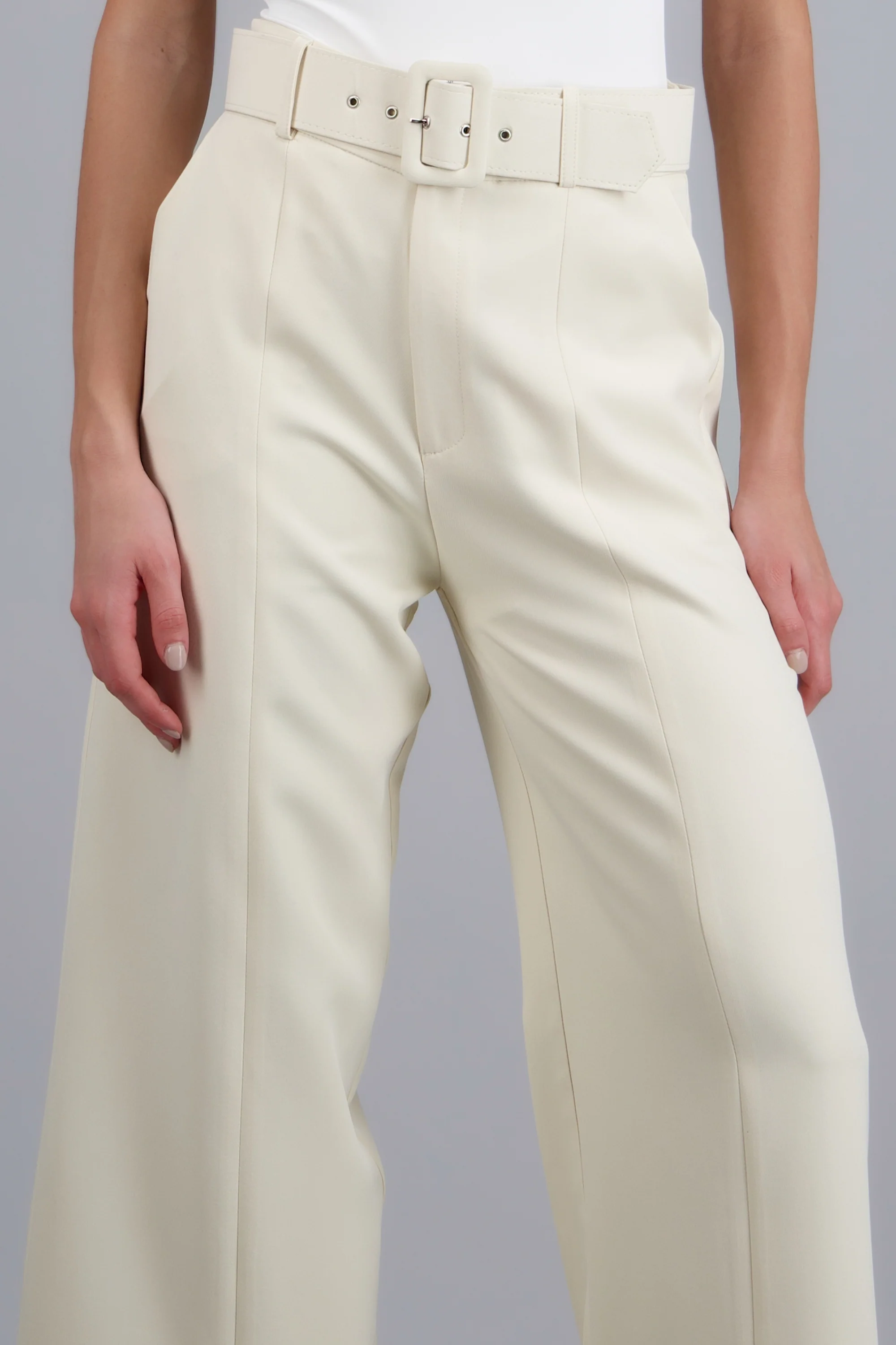 Pantalon cortes con aberturas cinturon - Image 5