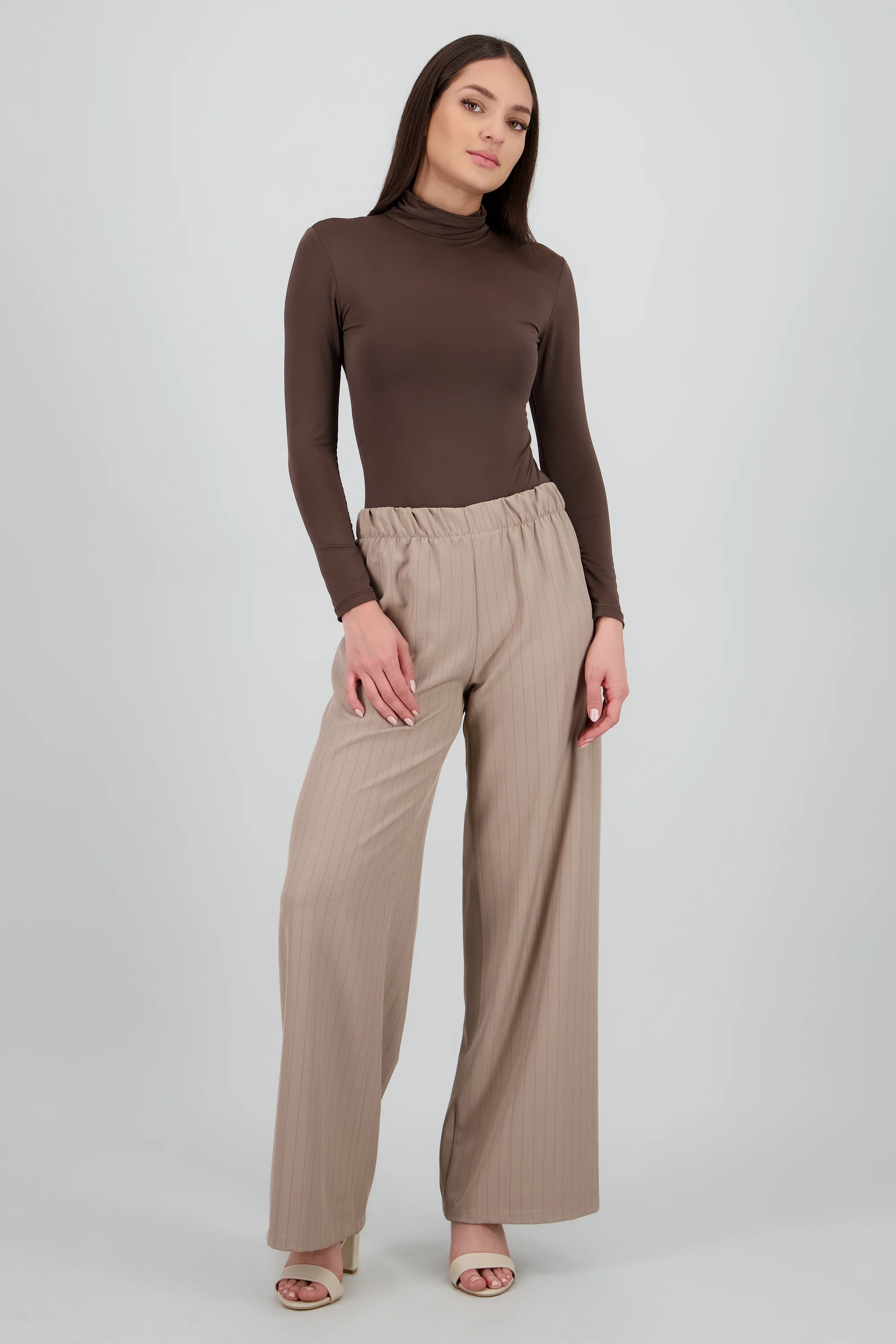 Pantalon de vestir fluido rayas diplomaticas