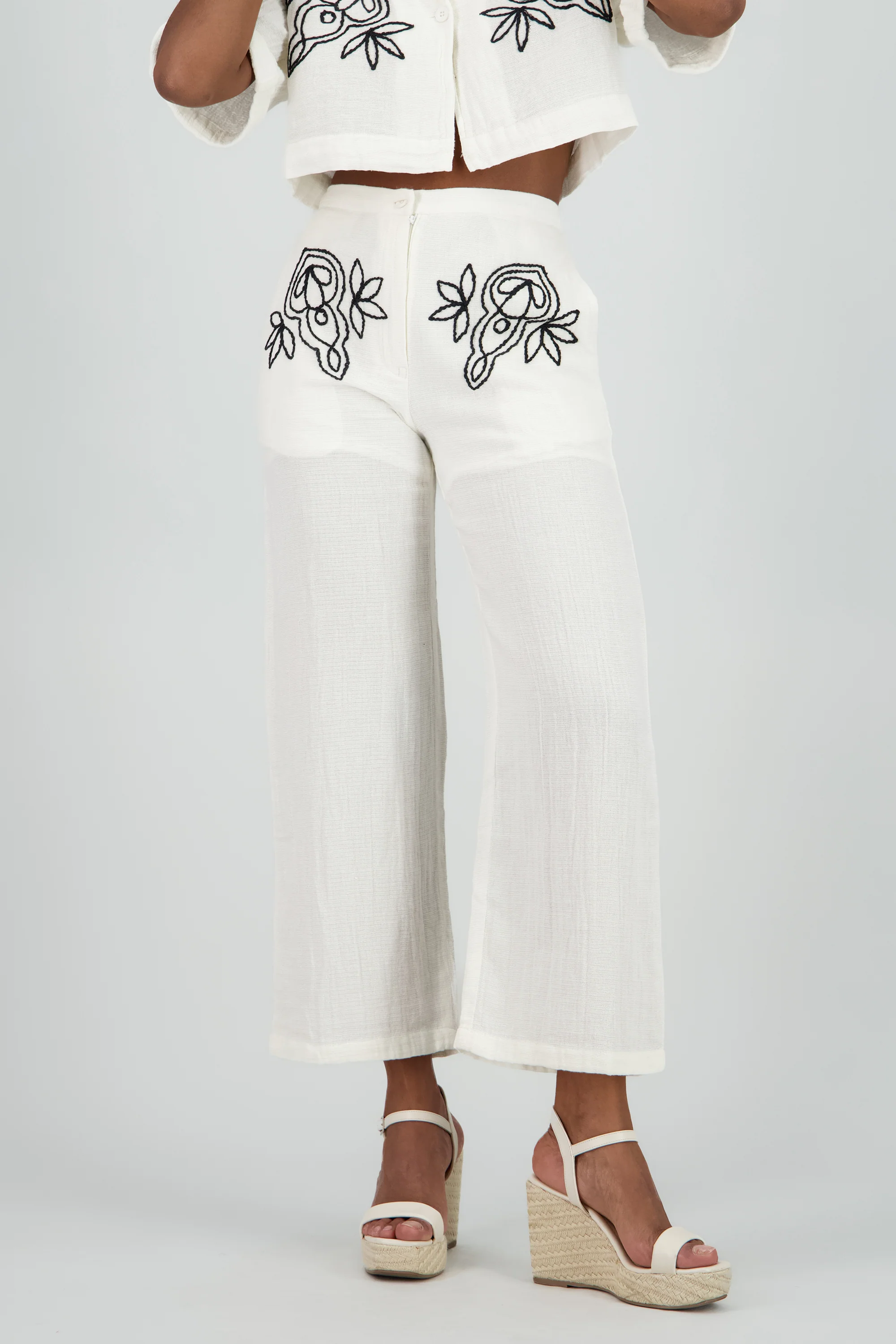 Pantalon detalle bordado - Image 2