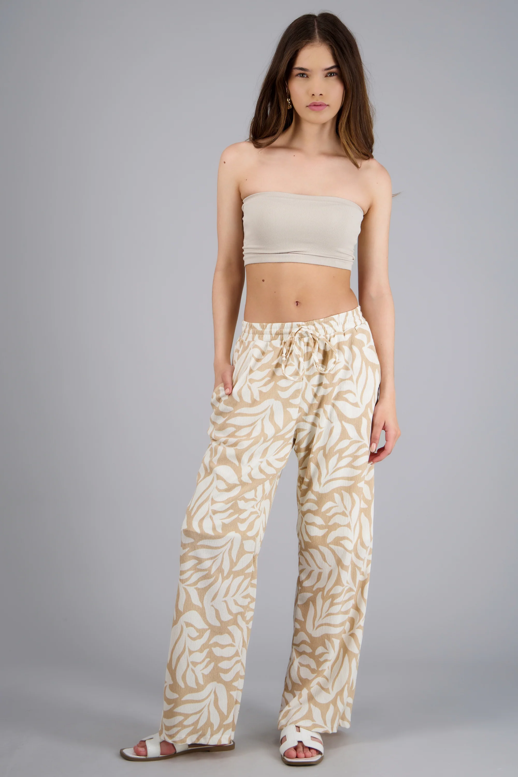 Pantalón estampado hojas - Image 3