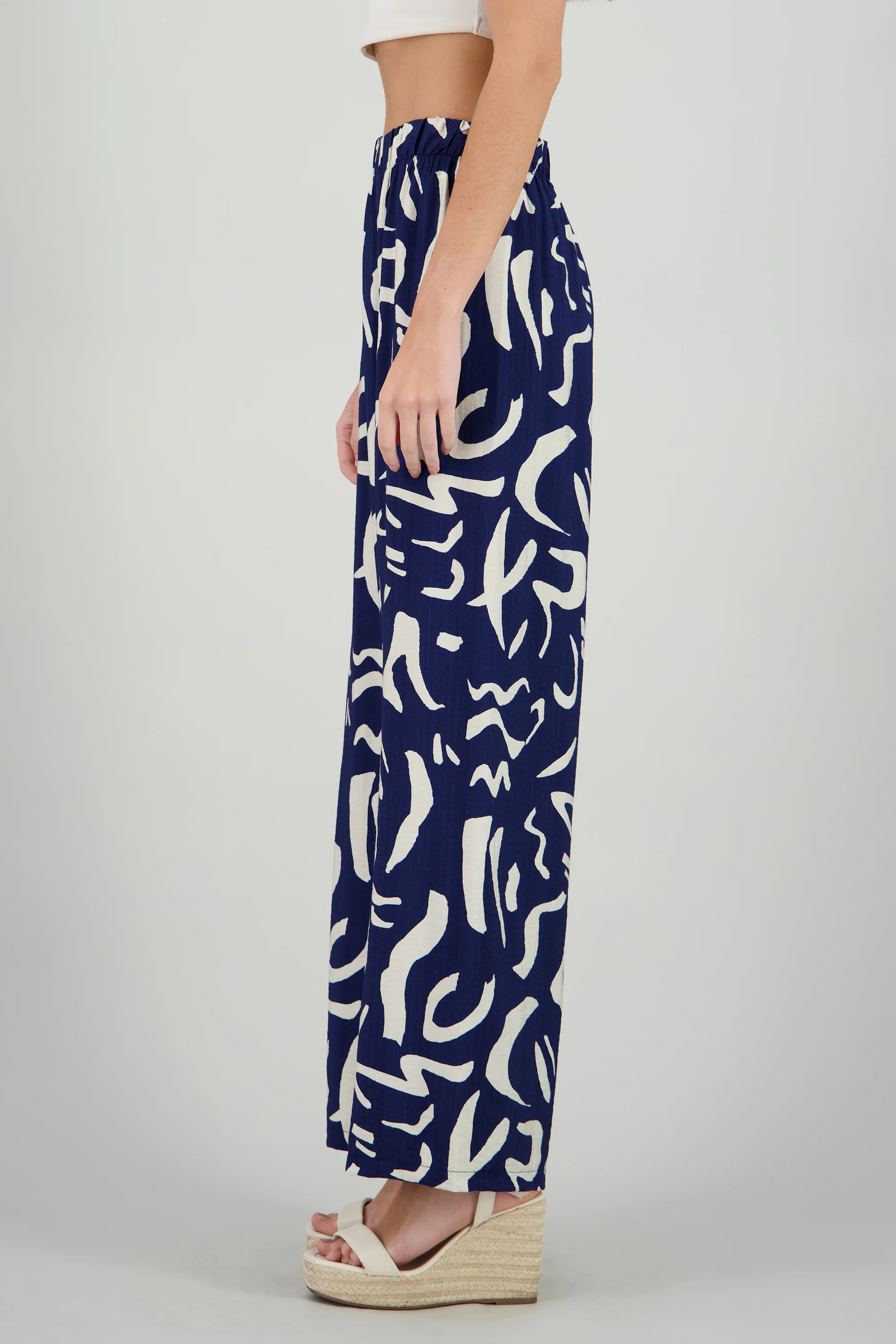 Pantalon fluido detalle estampado - Image 3
