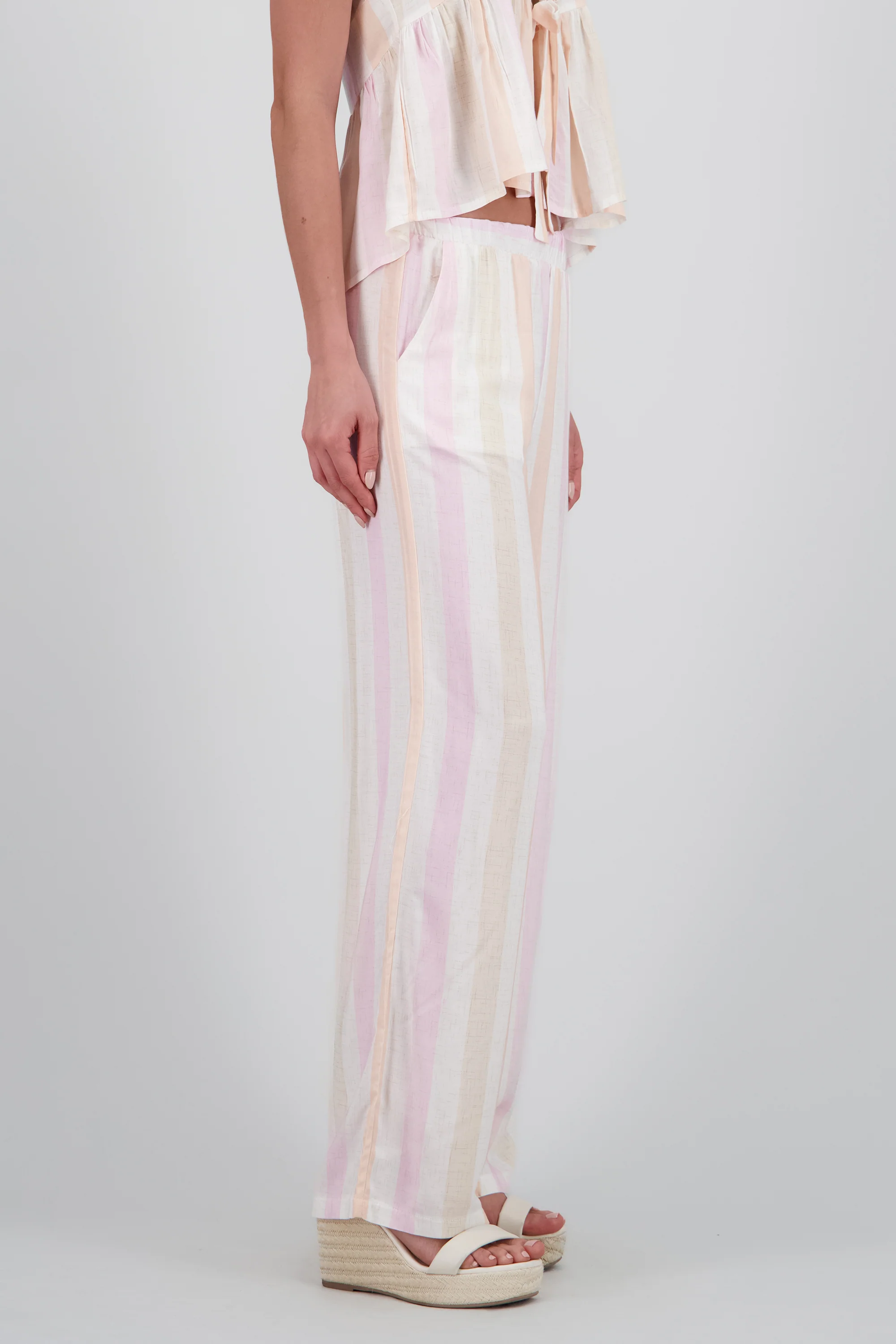 Pantalon fluido detalle jareta - Image 3