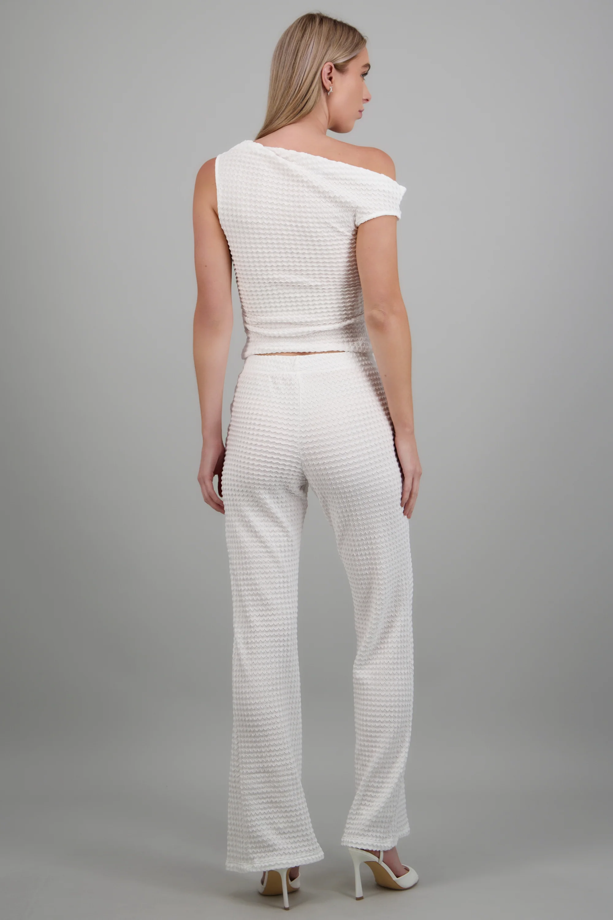 Pantalon fluido detalle textura - Image 4