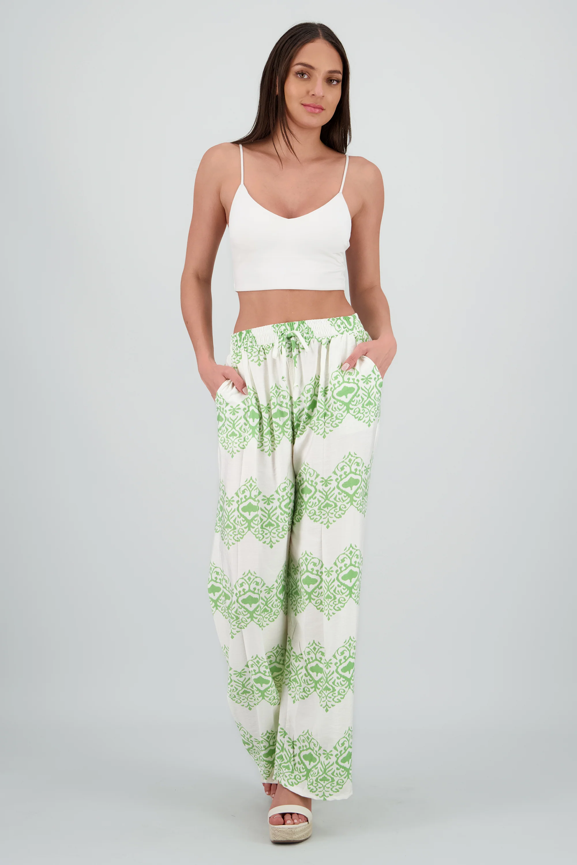 Pantalon fluido estampado paisley