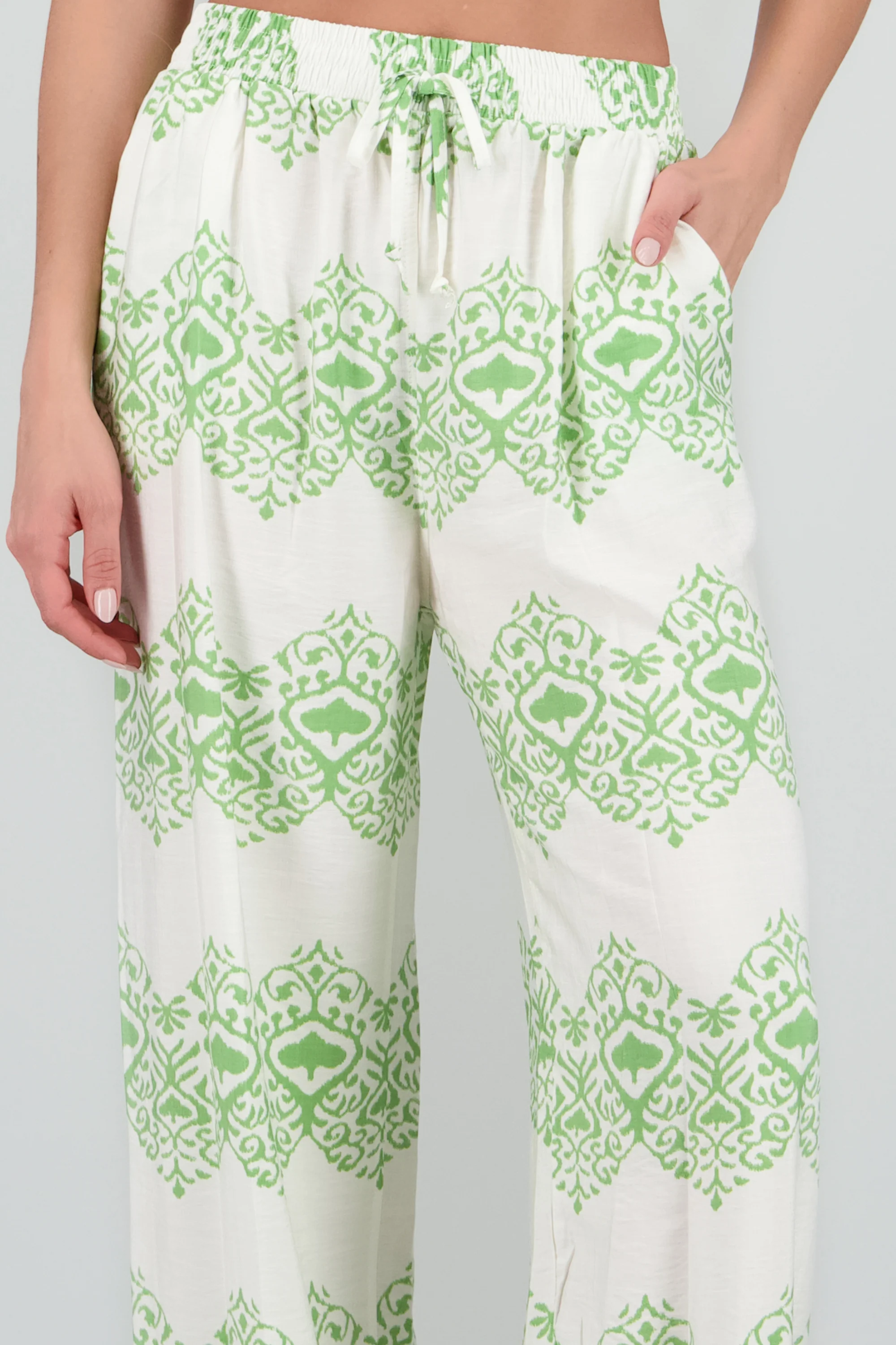 Pantalon fluido estampado paisley - Image 5