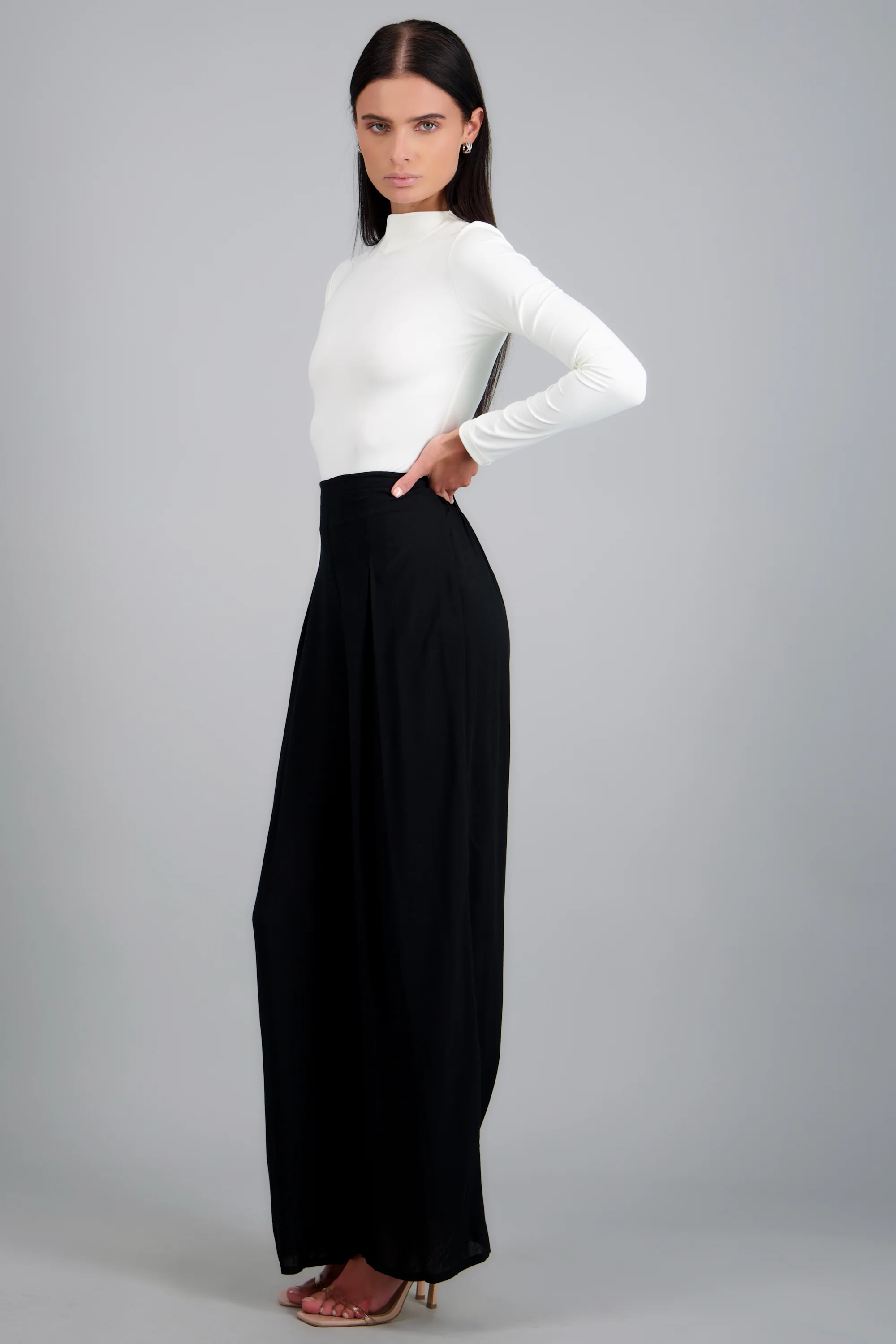Pantalon liso con pinzas - Image 2