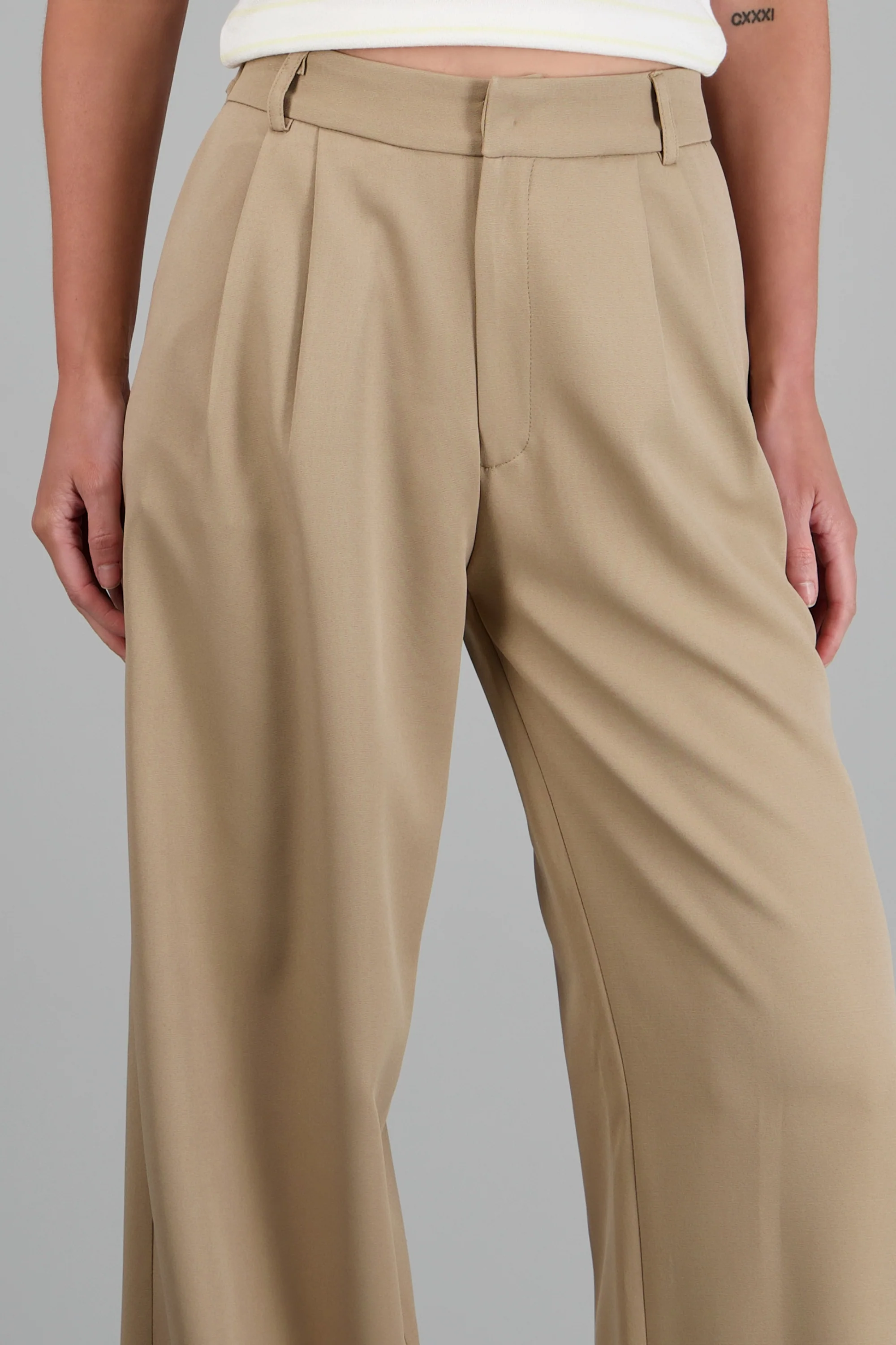 Pantalon liso detalle pinzas - Image 5