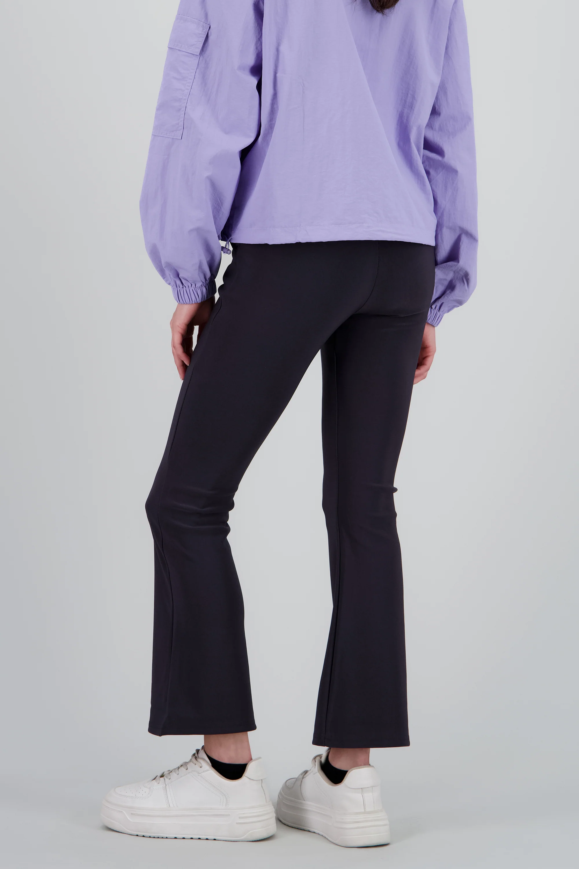 Pantalon liso flare - Image 4