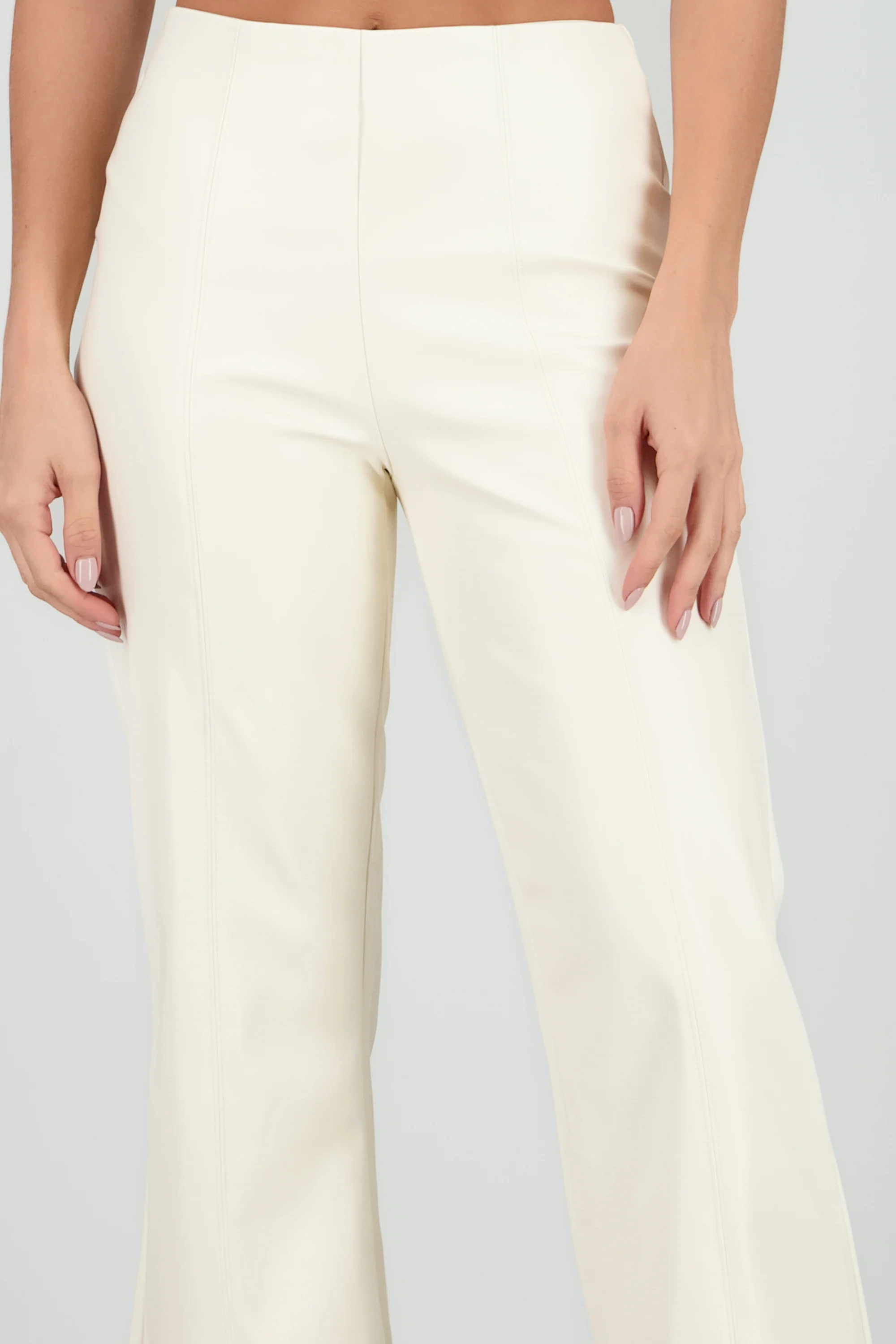 Pantalon pu detalle costura - Image 5