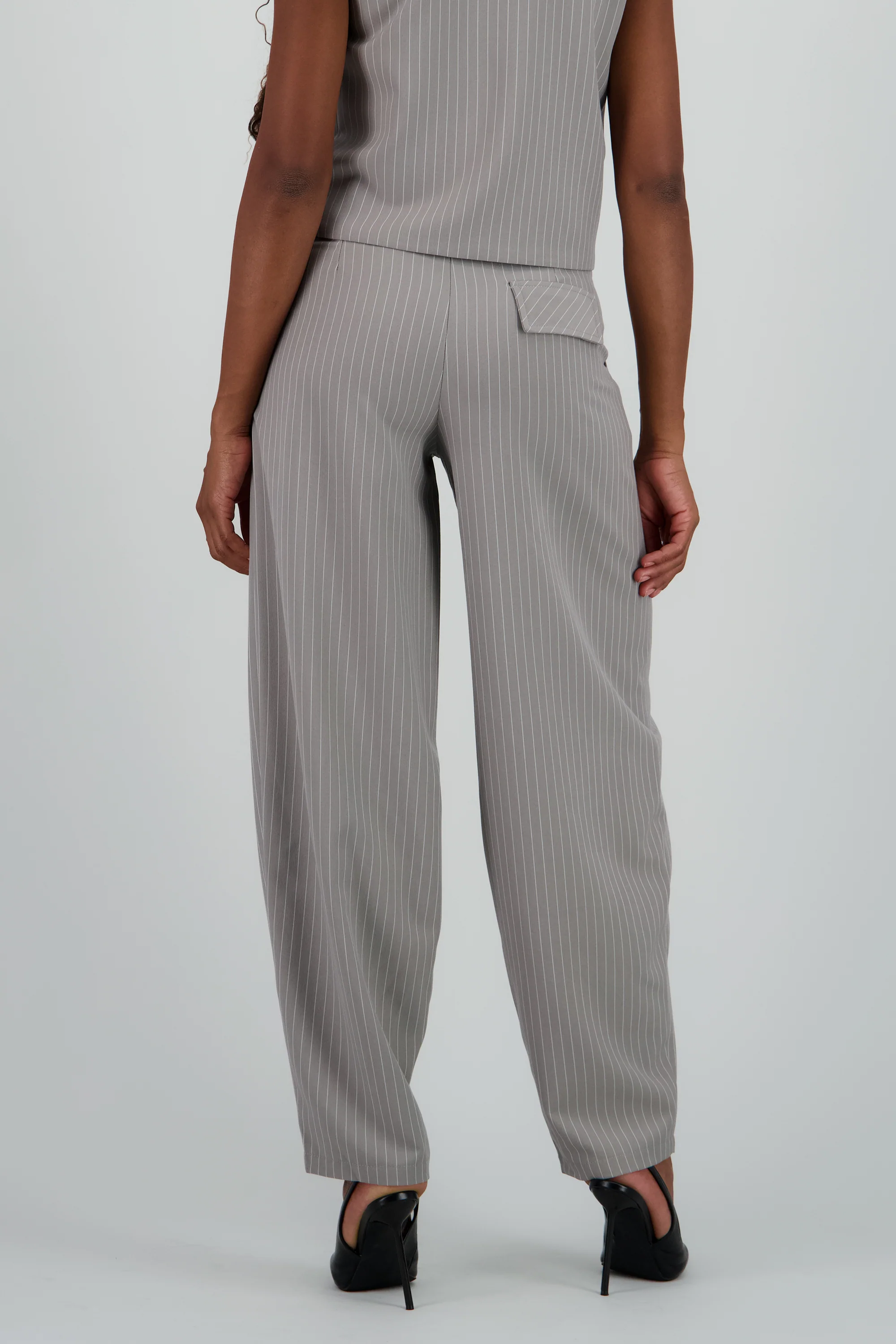 Pantalon rayas detalle pinzas - Image 4