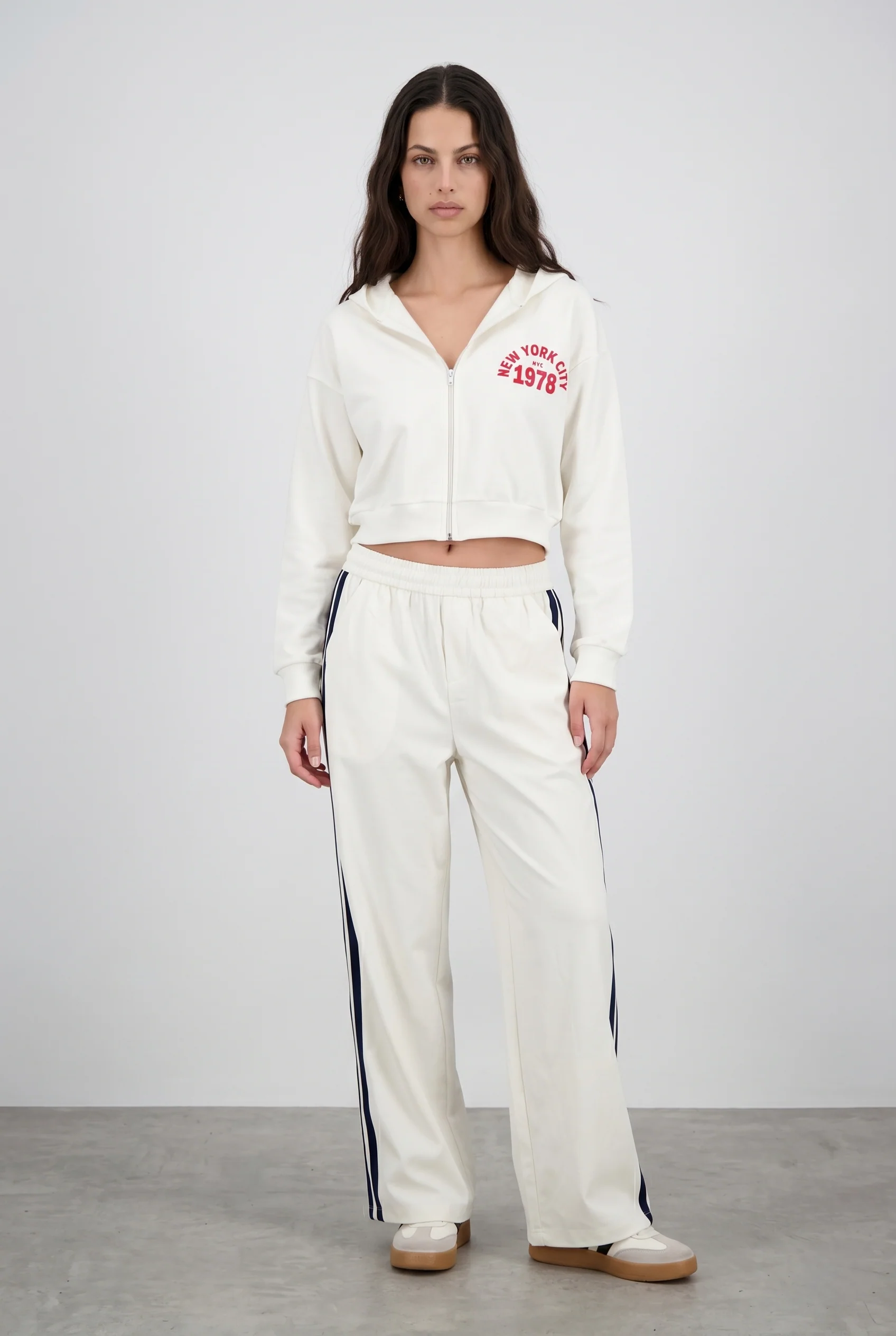 Pantalon rayas en costados