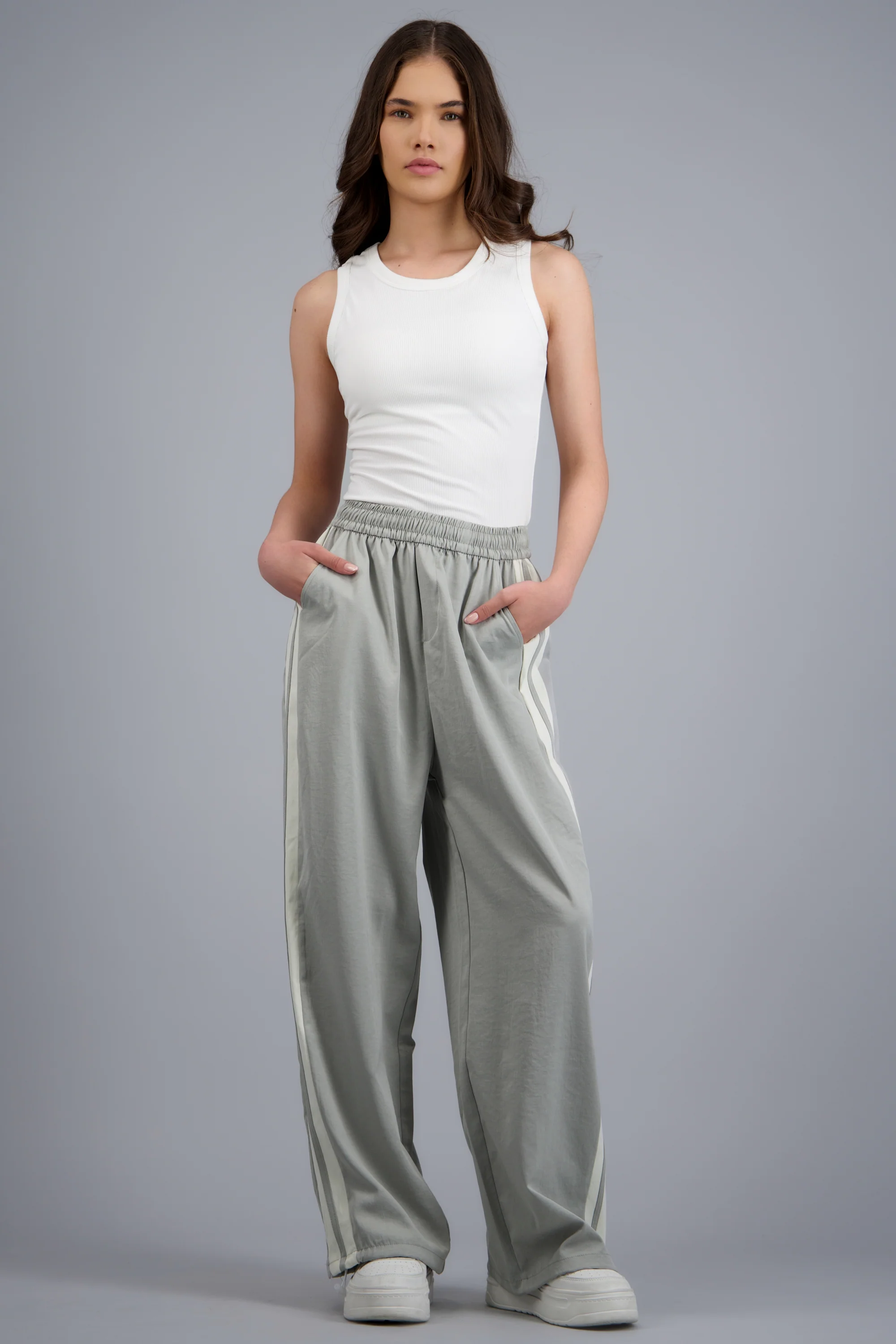 Pantalon rayas en costados