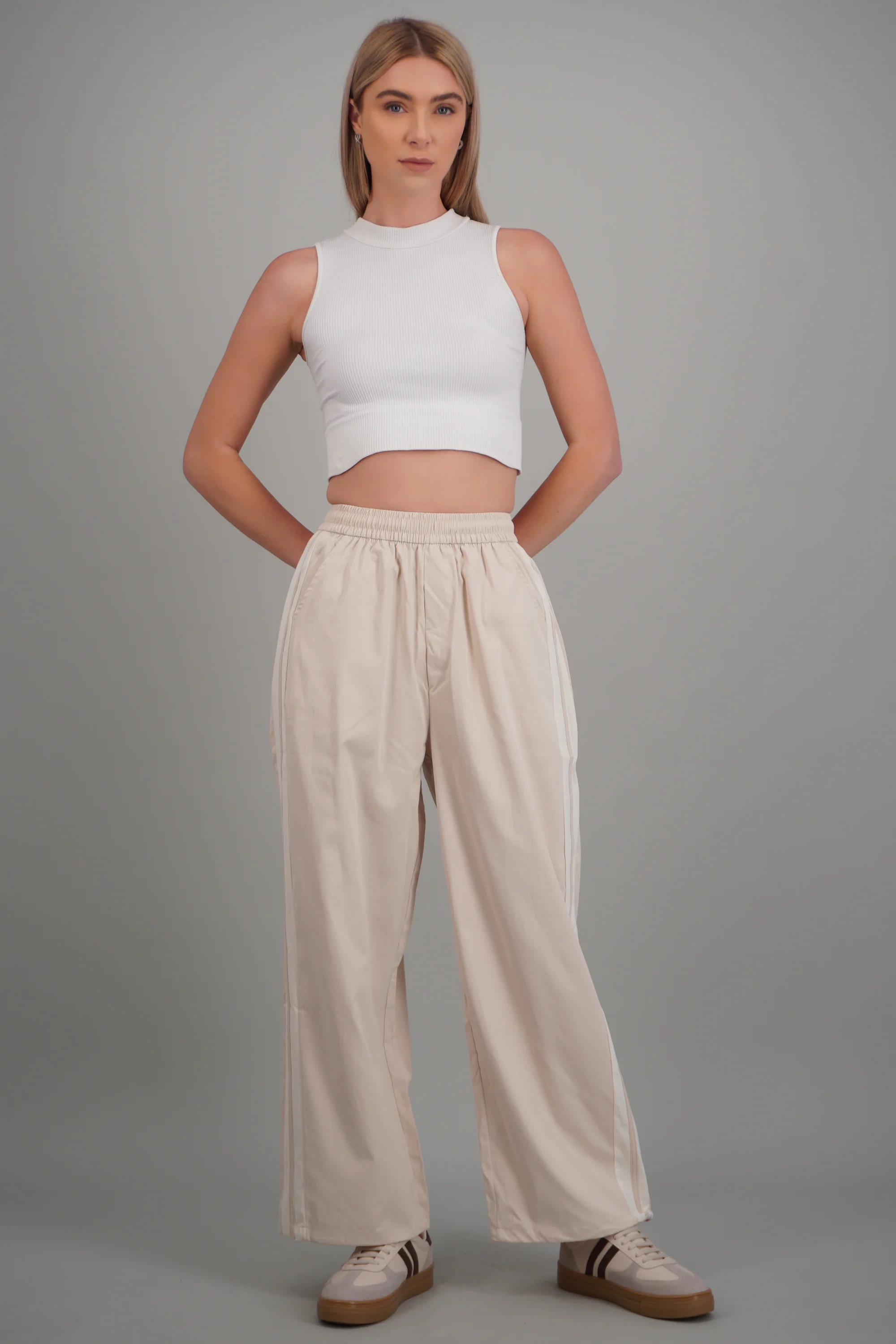 Pantalon rayas en costados - Image 3