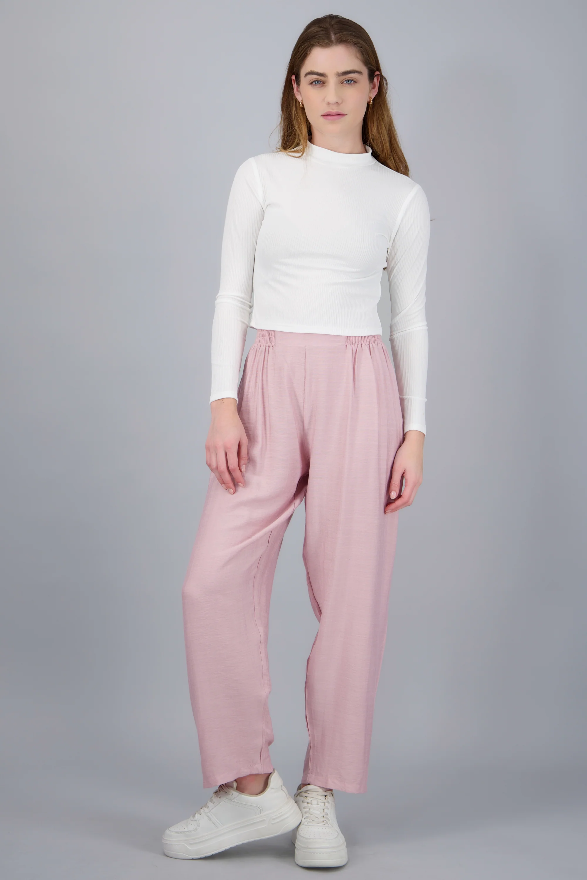 Pantalón recto básico