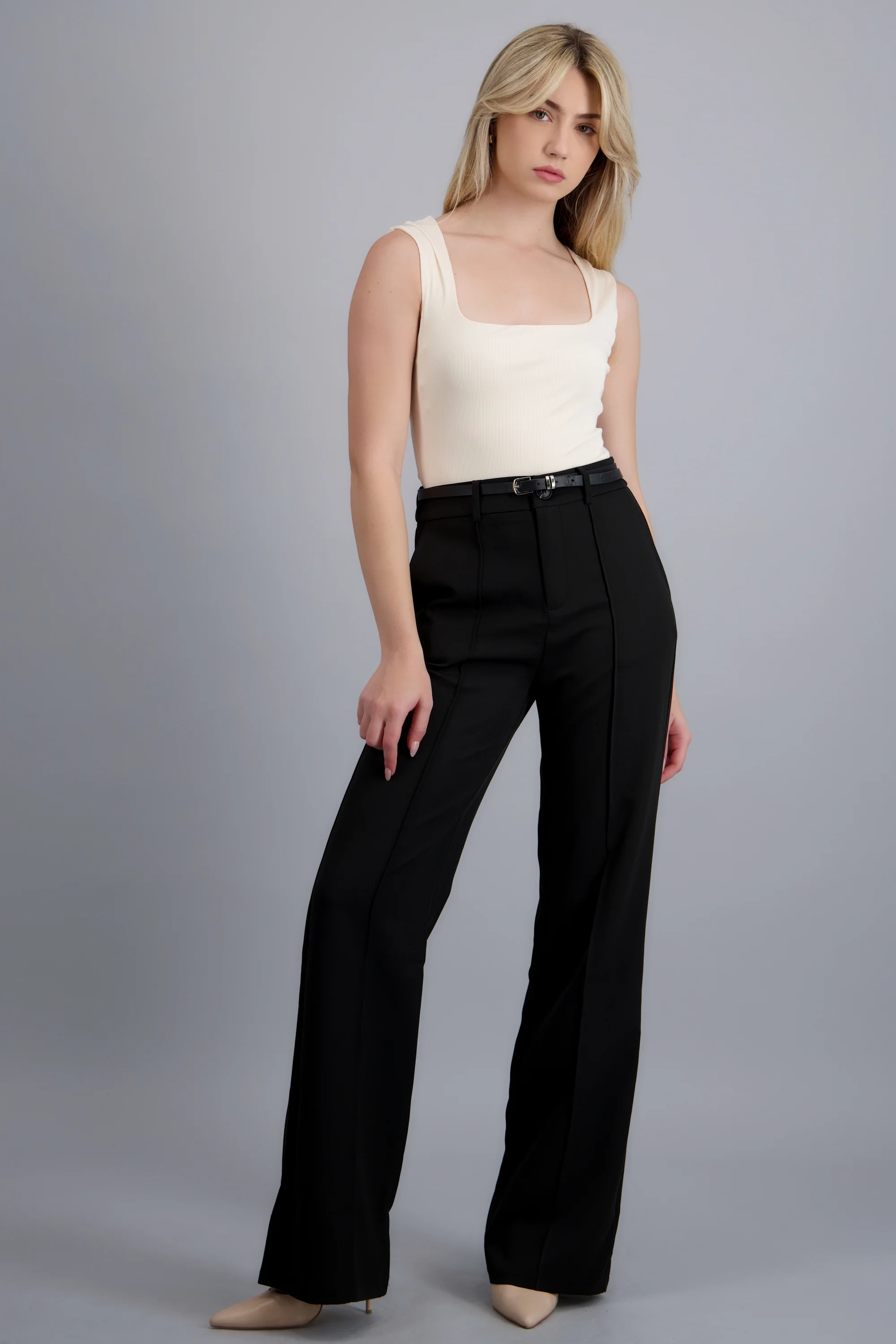 Pantalon recto con cinturon