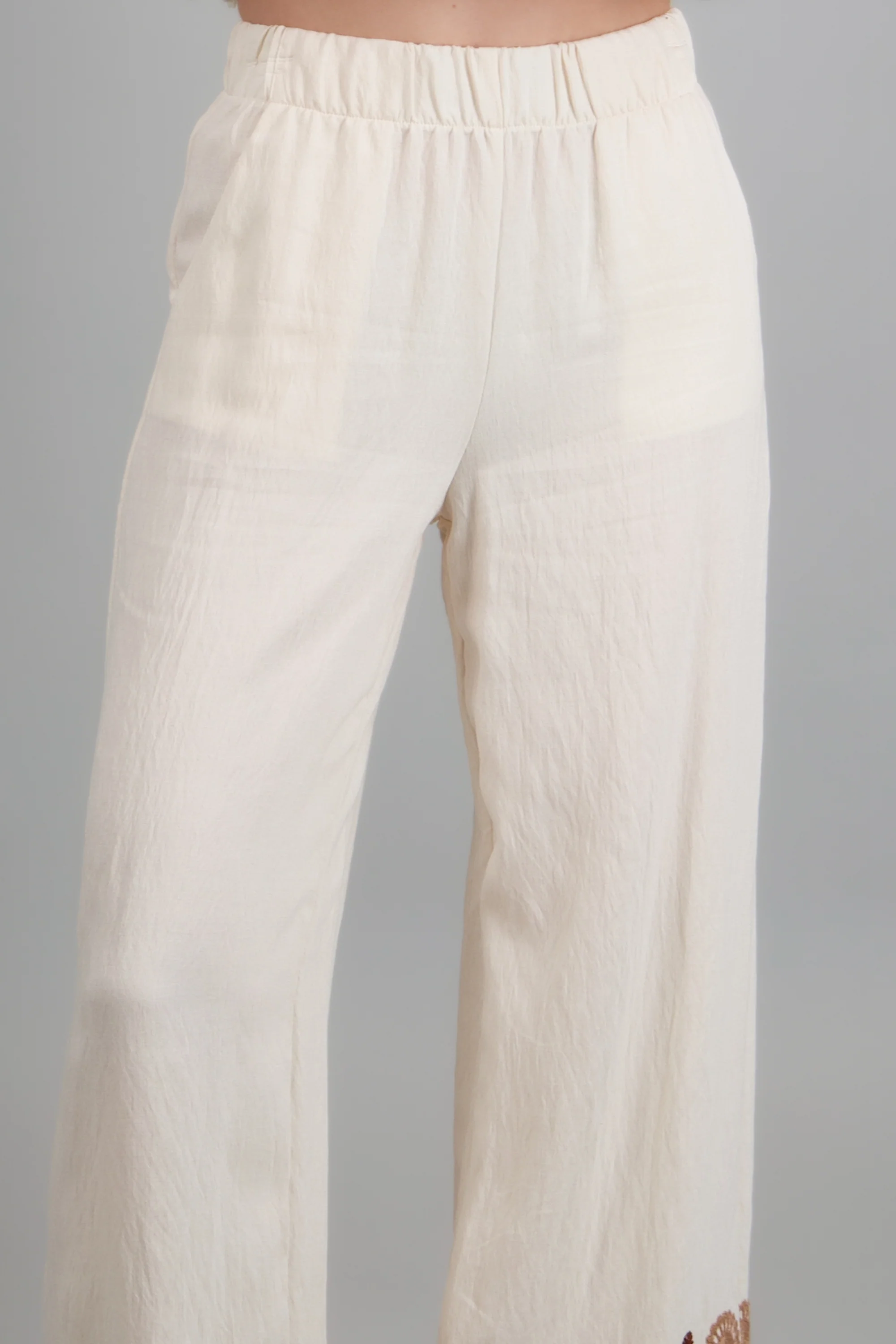 Pantalon recto detalle bordado - Image 5