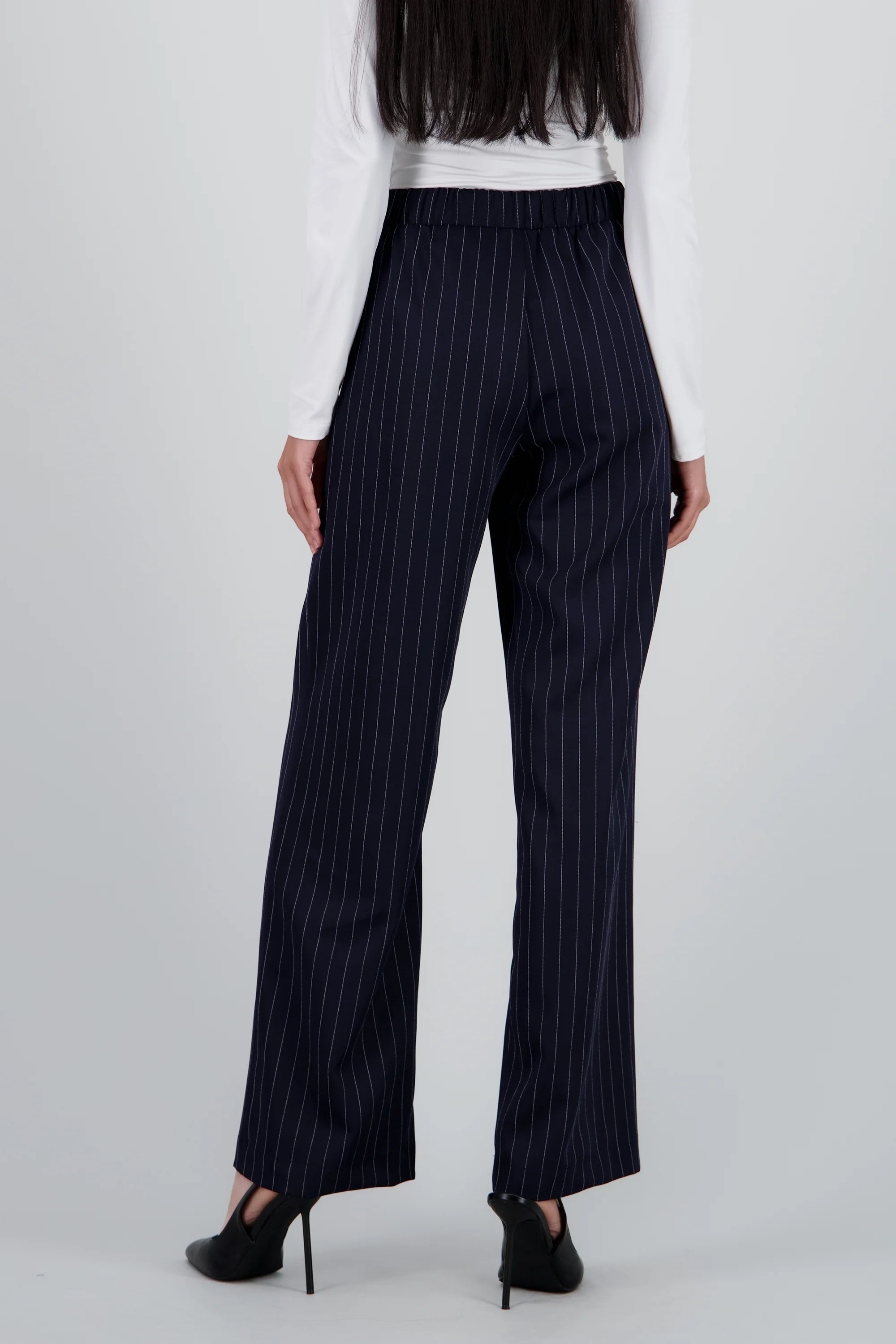Pantalon recto sastreado detalle boton - Image 4