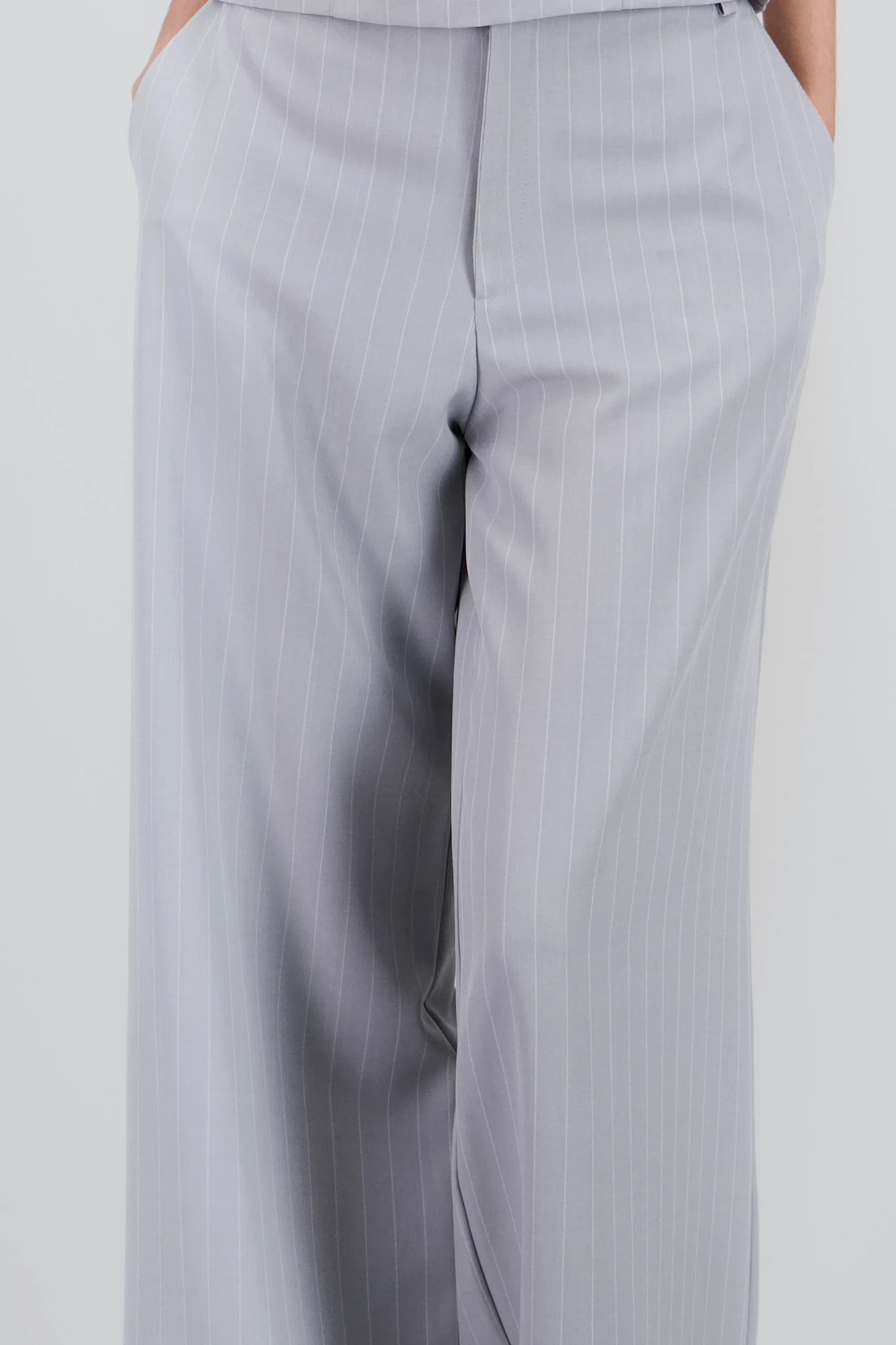 Pantalon recto sastreado detalle rayas - Image 5