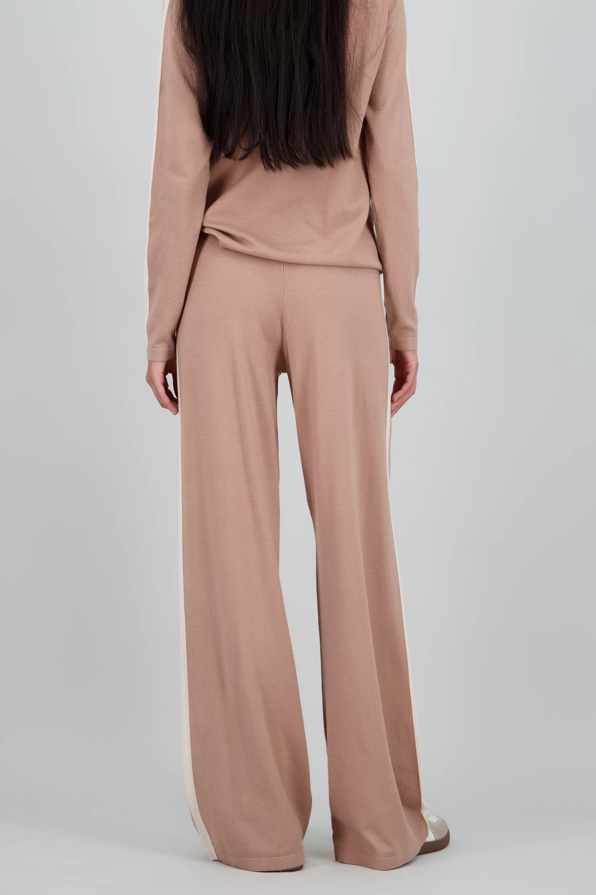 Pantalon tejido detalle raya costado - Image 4