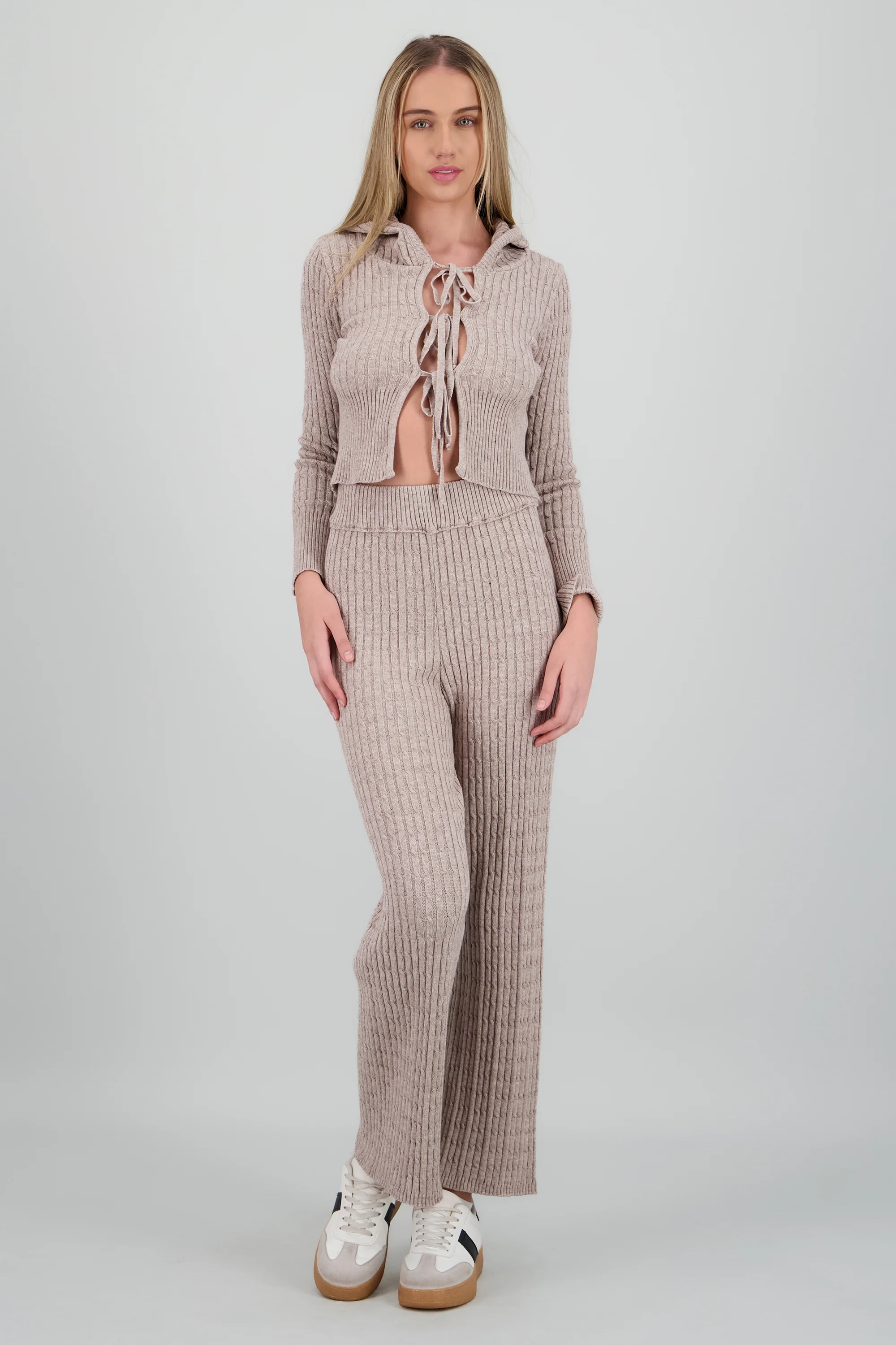 Pantalon tejido trenzado